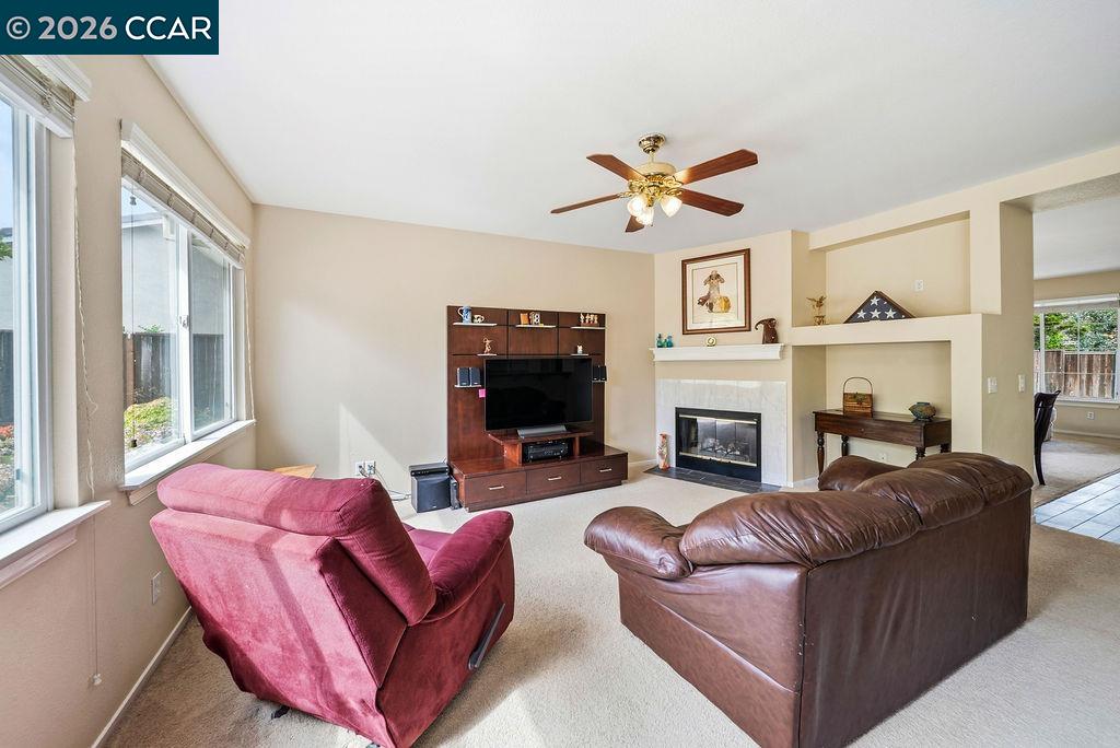 Detail Gallery Image 10 of 52 For 1065 Dawnview Ct, Pittsburg,  CA 94565 - 6 Beds | 2/1 Baths