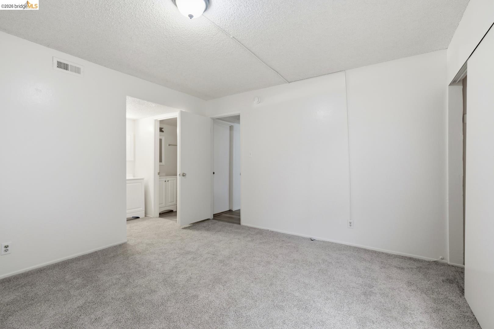 Detail Gallery Image 13 of 25 For 355 Parkview Ter #D1,  Vallejo,  CA 94589 - 2 Beds | 1 Baths