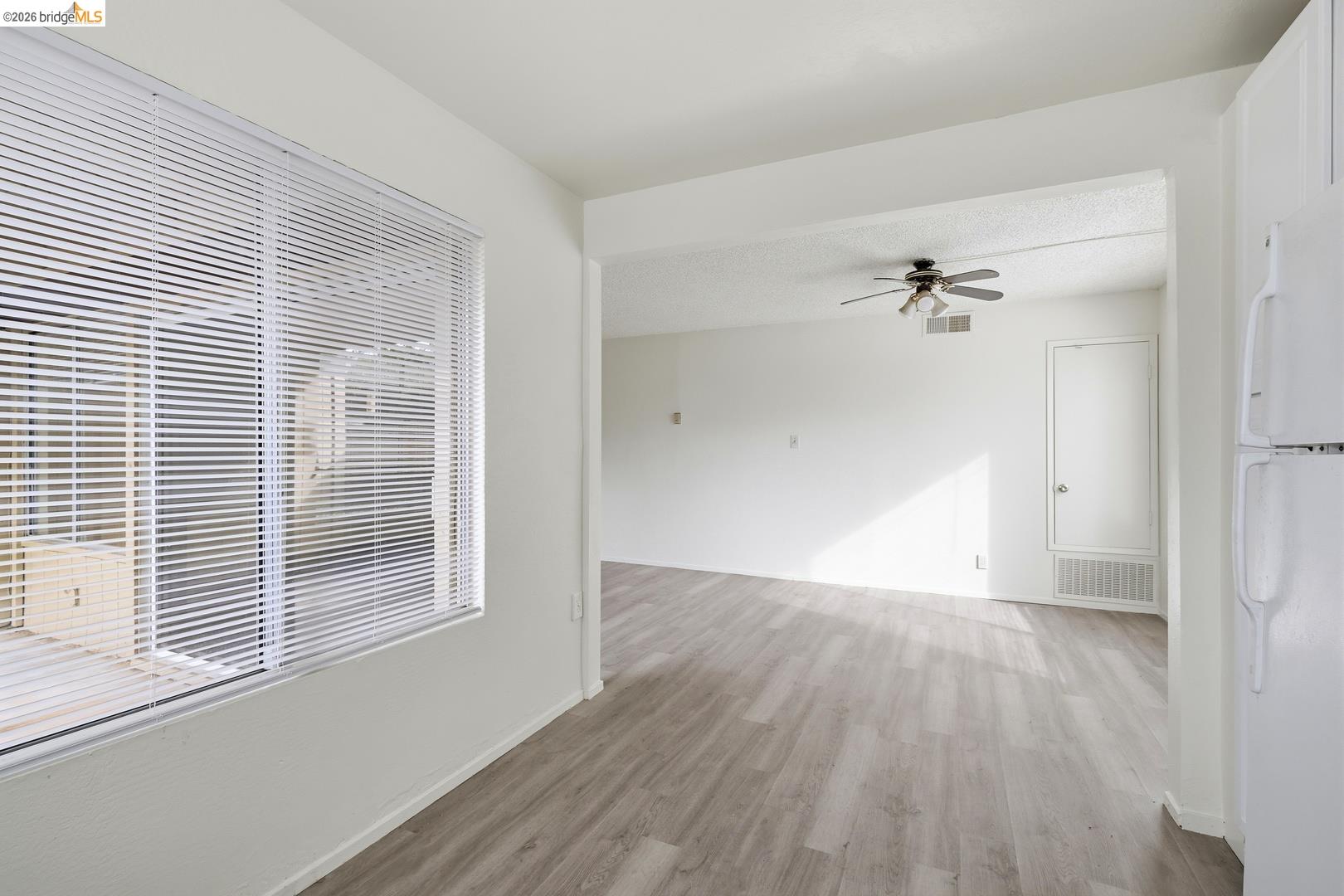 Detail Gallery Image 7 of 25 For 355 Parkview Ter #D1,  Vallejo,  CA 94589 - 2 Beds | 1 Baths