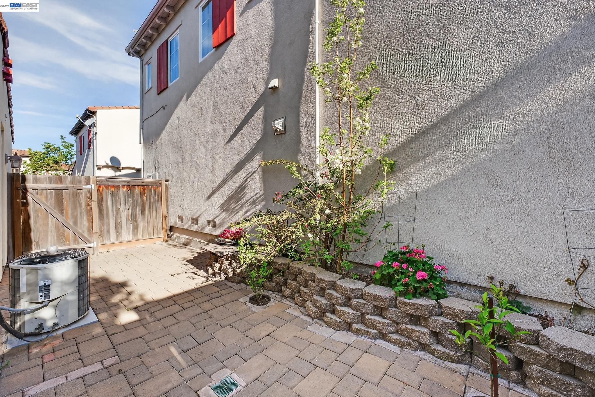 Detail Gallery Image 29 of 33 For 9831 Belladonna Dr, San Ramon,  CA 94582 - 3 Beds | 2/1 Baths