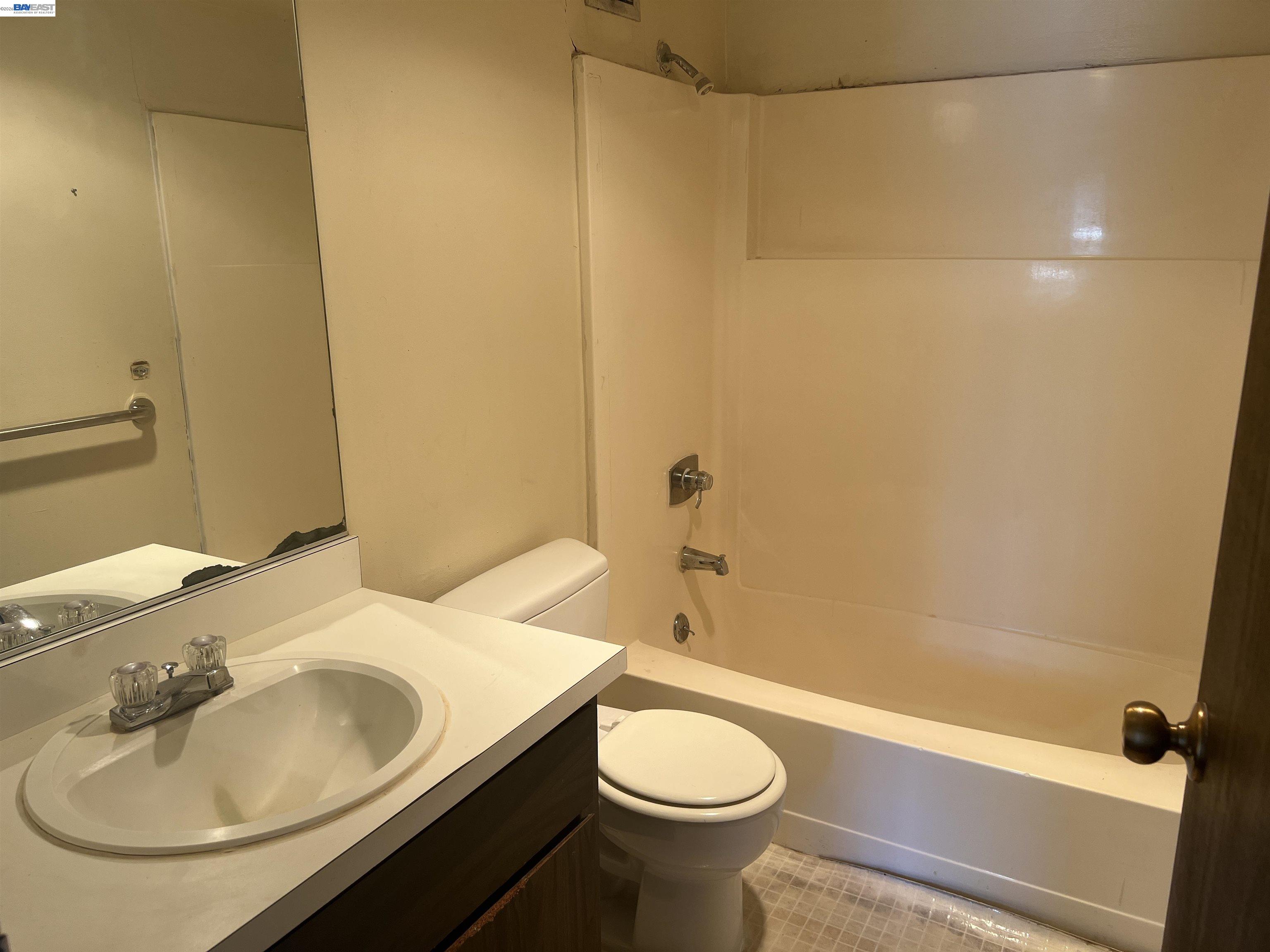 Detail Gallery Image 8 of 14 For 801 Franklin St #707,  Oakland,  CA 94607 - 1 Beds | 1 Baths