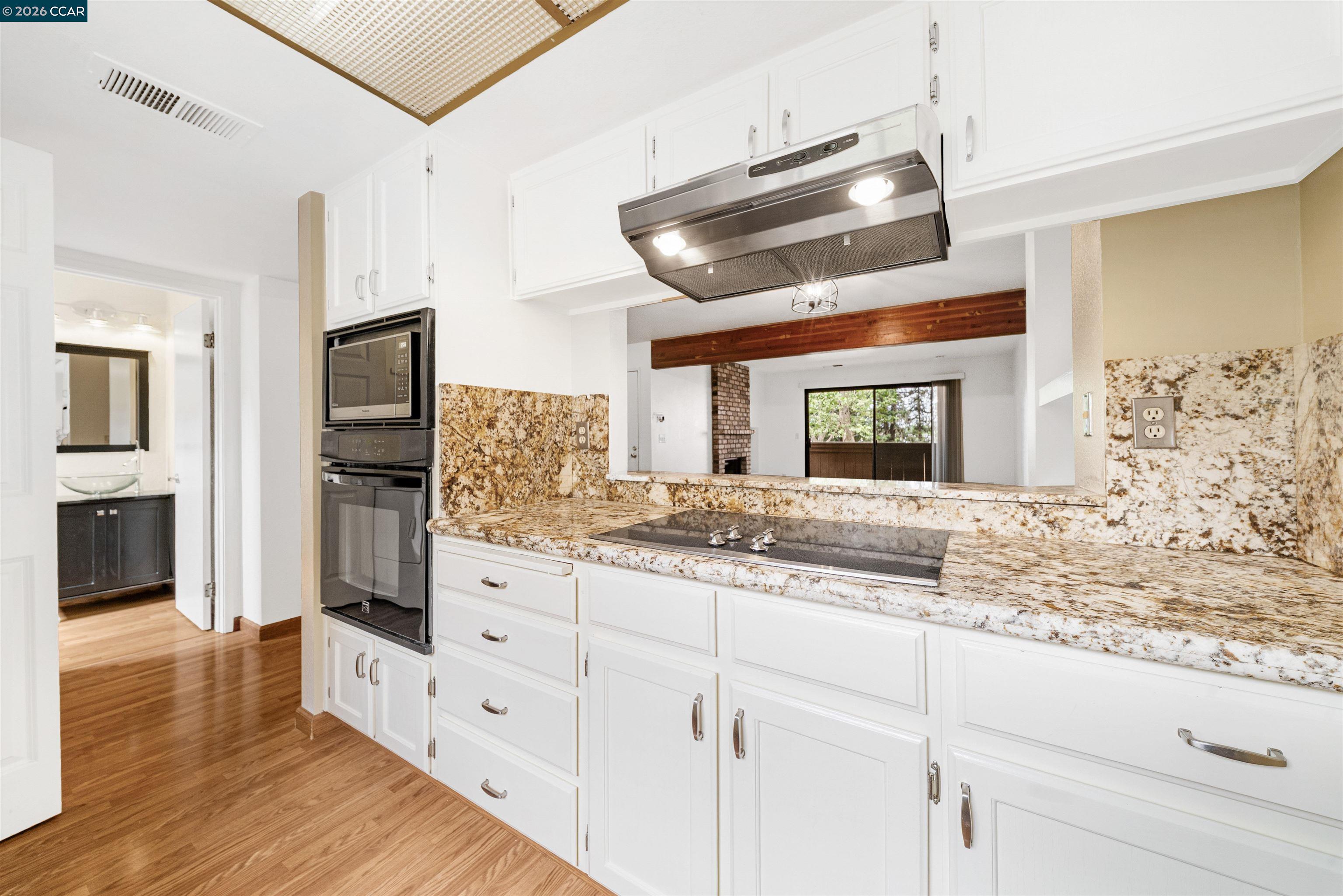 Detail Gallery Image 16 of 37 For 2055 Sierra Rd #106,  Concord,  CA 94518 - 2 Beds | 1/1 Baths