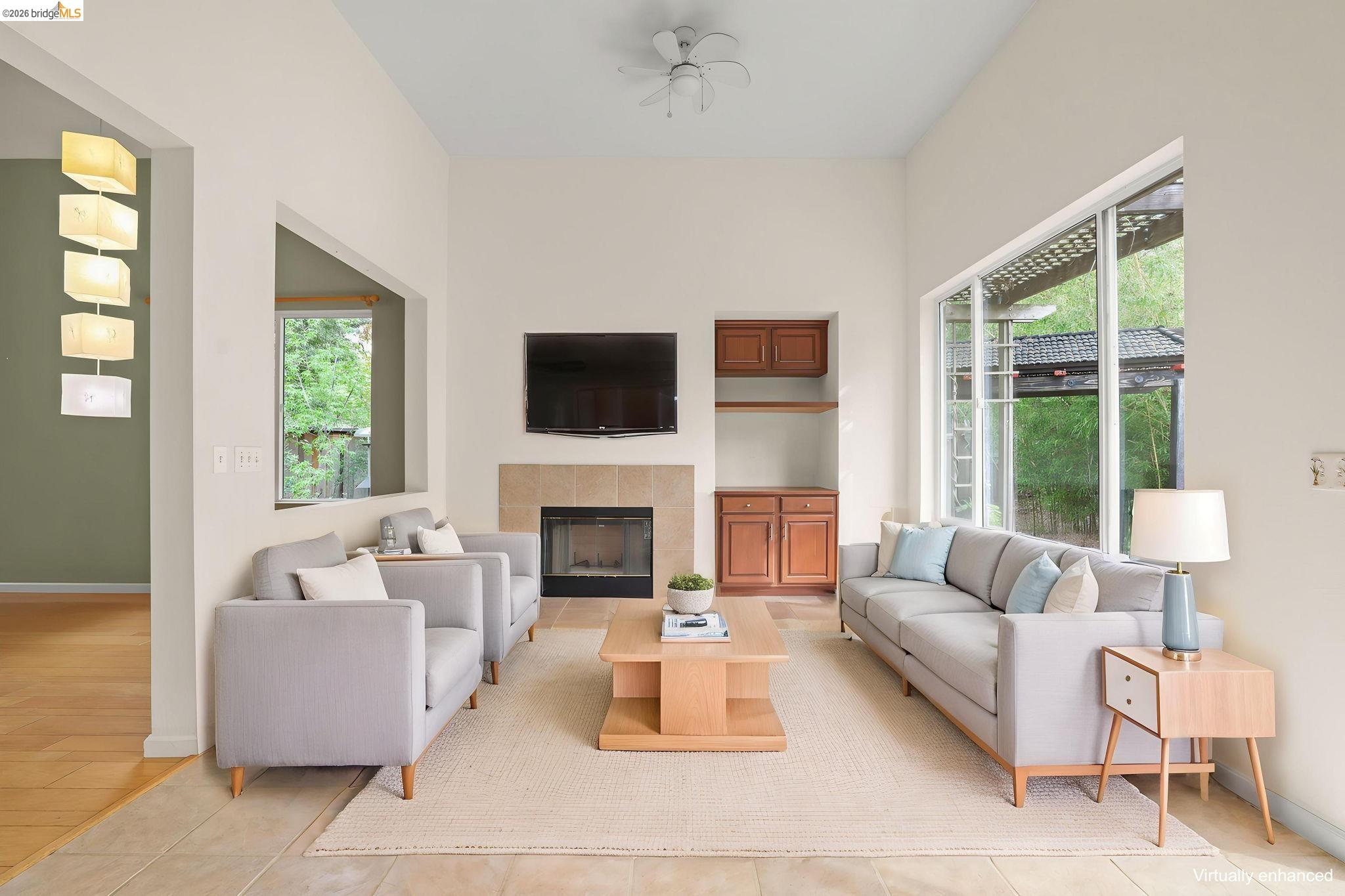 Detail Gallery Image 11 of 38 For 1129 Brittany Hills Ct, Martinez,  CA 94553 - 4 Beds | 3 Baths