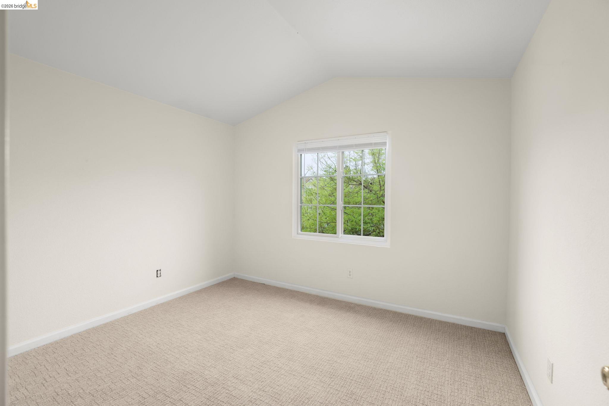 Detail Gallery Image 31 of 38 For 1129 Brittany Hills Ct, Martinez,  CA 94553 - 4 Beds | 3 Baths