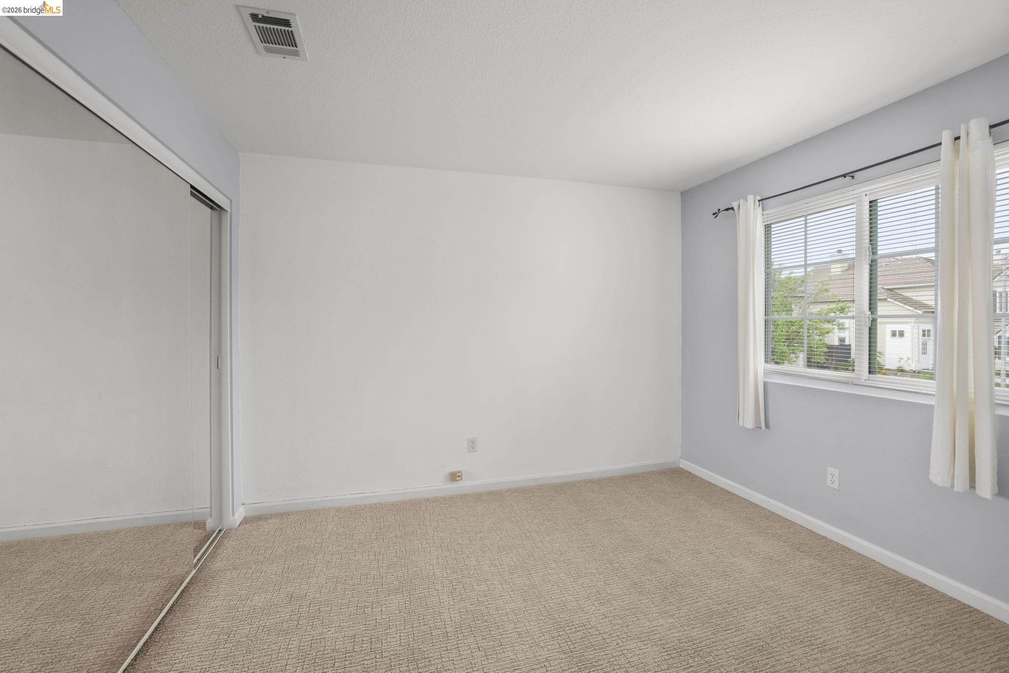 Detail Gallery Image 32 of 38 For 1129 Brittany Hills Ct, Martinez,  CA 94553 - 4 Beds | 3 Baths