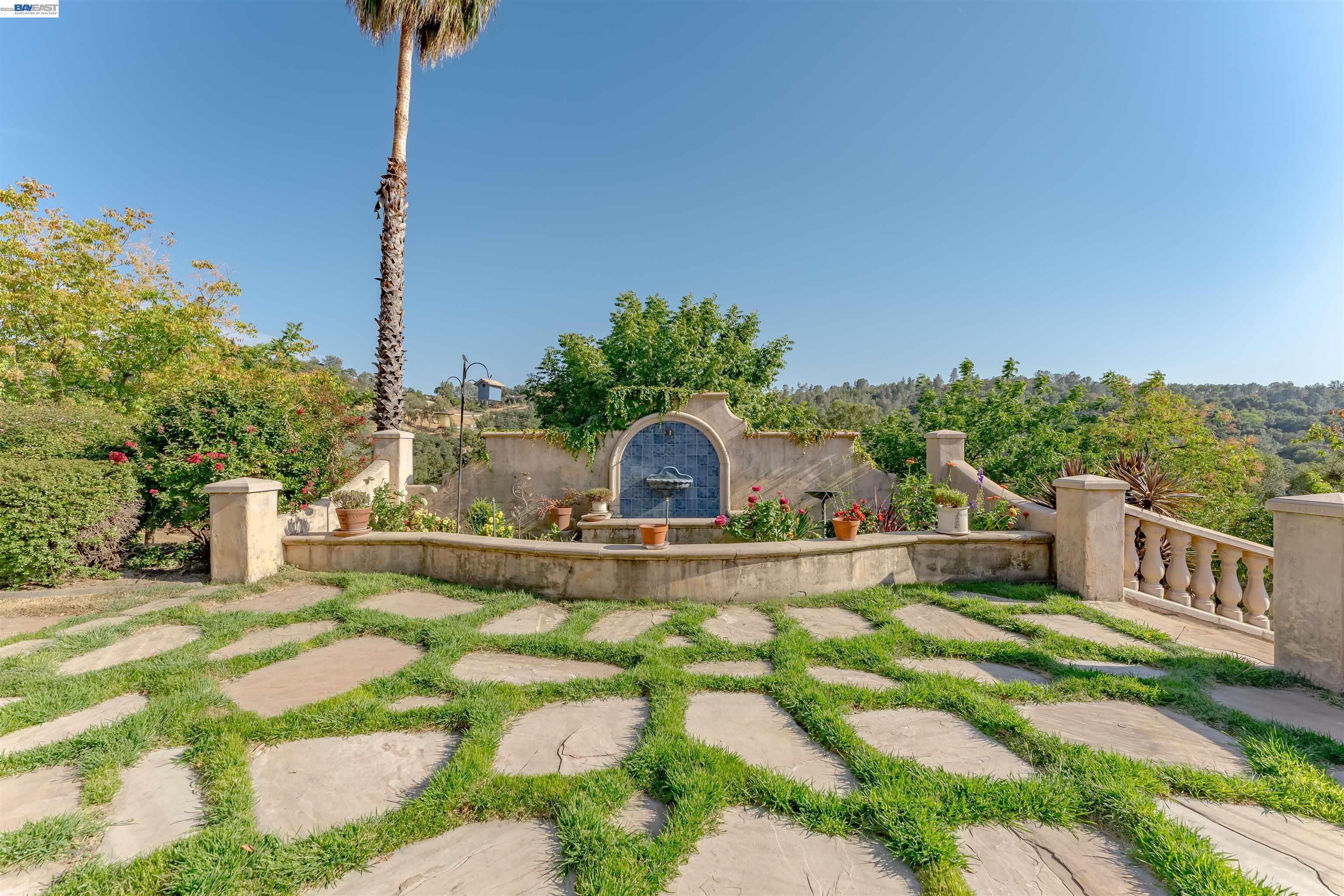 Detail Gallery Image 6 of 60 For 7745 Winter Snow Ct, Newcastle,  CA 95658 - 4 Beds | 3/1 Baths