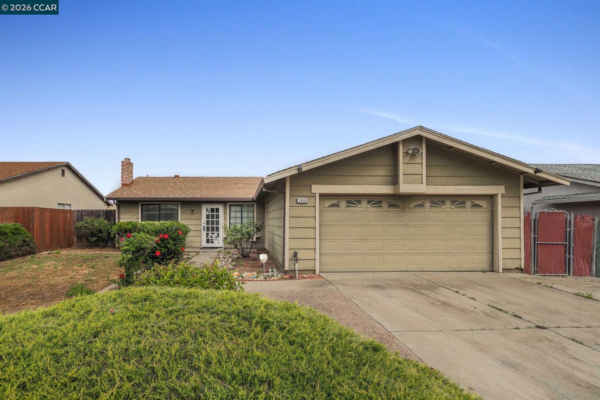 Detail Gallery Image 2 of 24 For 3438 Gregory Dr, Bay Point,  CA 94565 - 3 Beds | 2 Baths