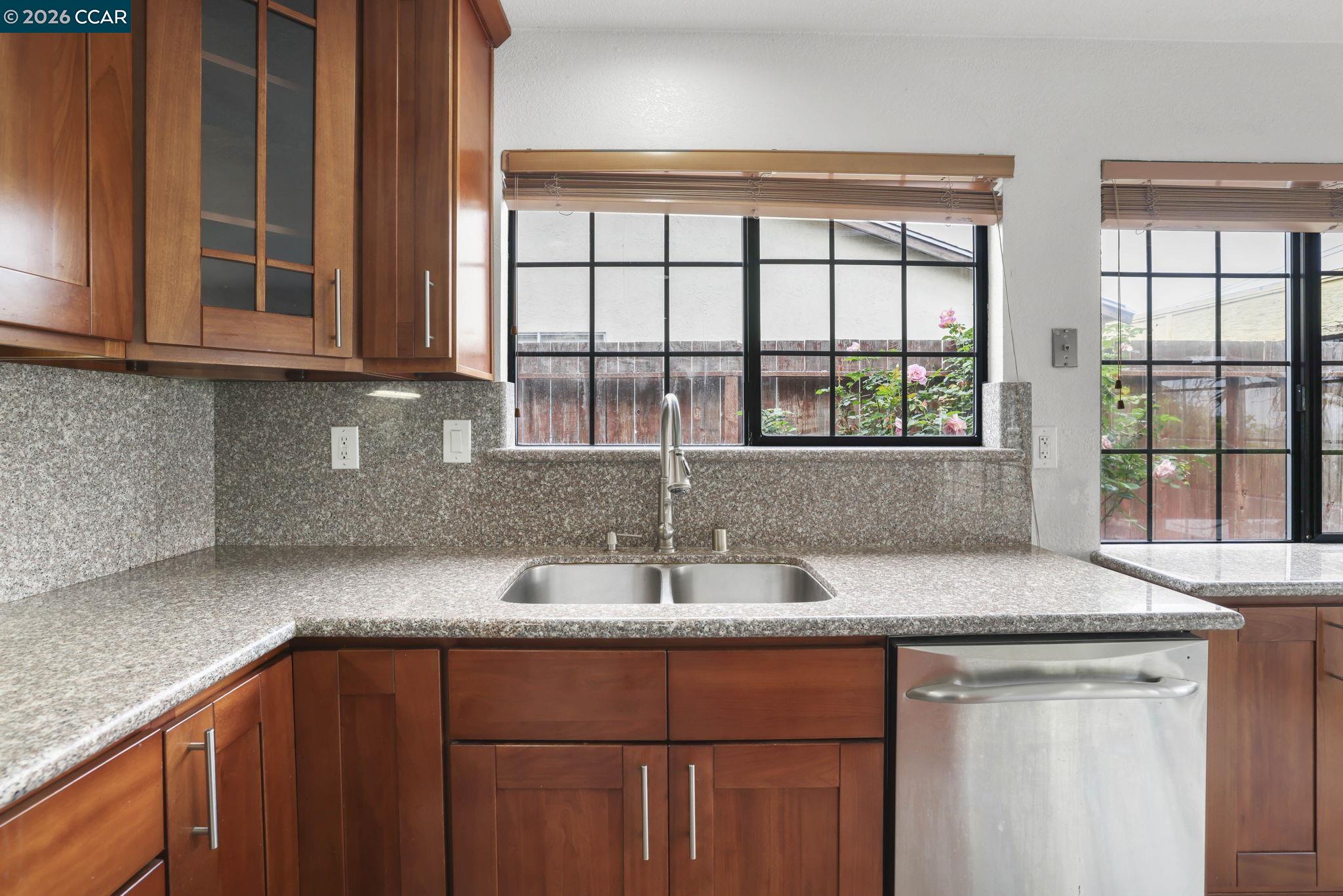 Detail Gallery Image 11 of 24 For 3438 Gregory Dr, Bay Point,  CA 94565 - 3 Beds | 2 Baths