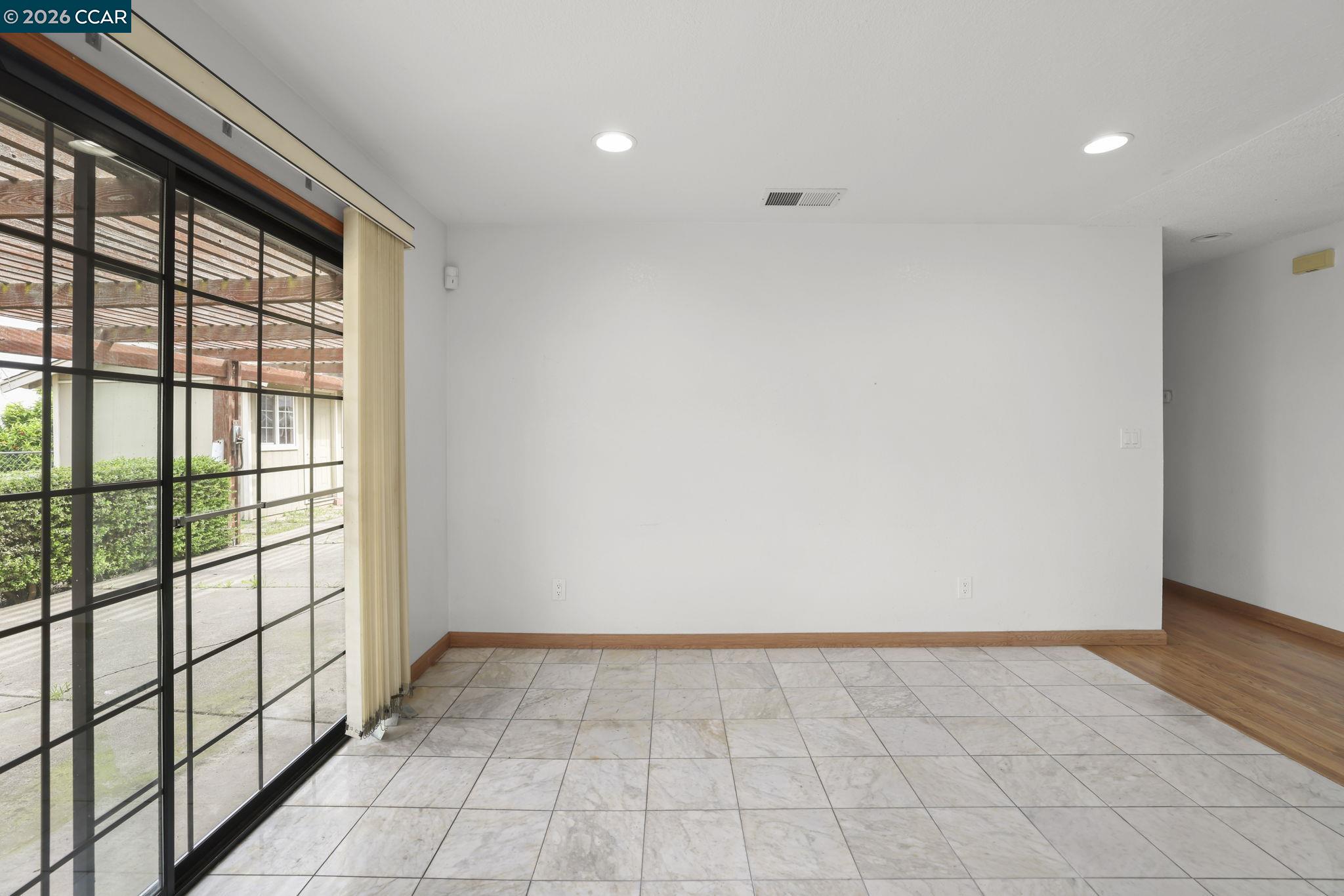 Detail Gallery Image 12 of 24 For 3438 Gregory Dr, Bay Point,  CA 94565 - 3 Beds | 2 Baths