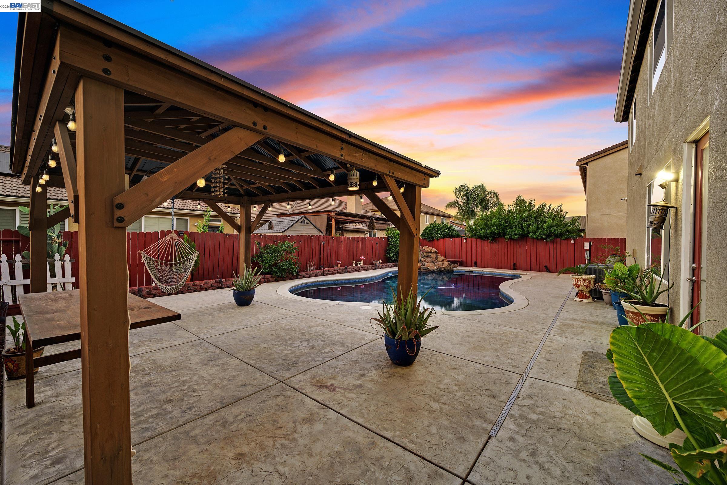 Detail Gallery Image 10 of 60 For 1419 Nubian St, Patterson,  CA 95363 - 5 Beds | 3/1 Baths