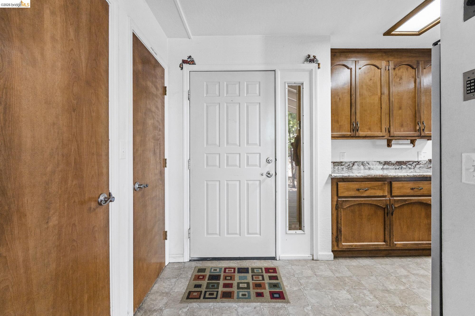 Detail Gallery Image 4 of 46 For 18861 Lookout Dr, Twain Harte,  CA 95383 - 4 Beds | 3/1 Baths