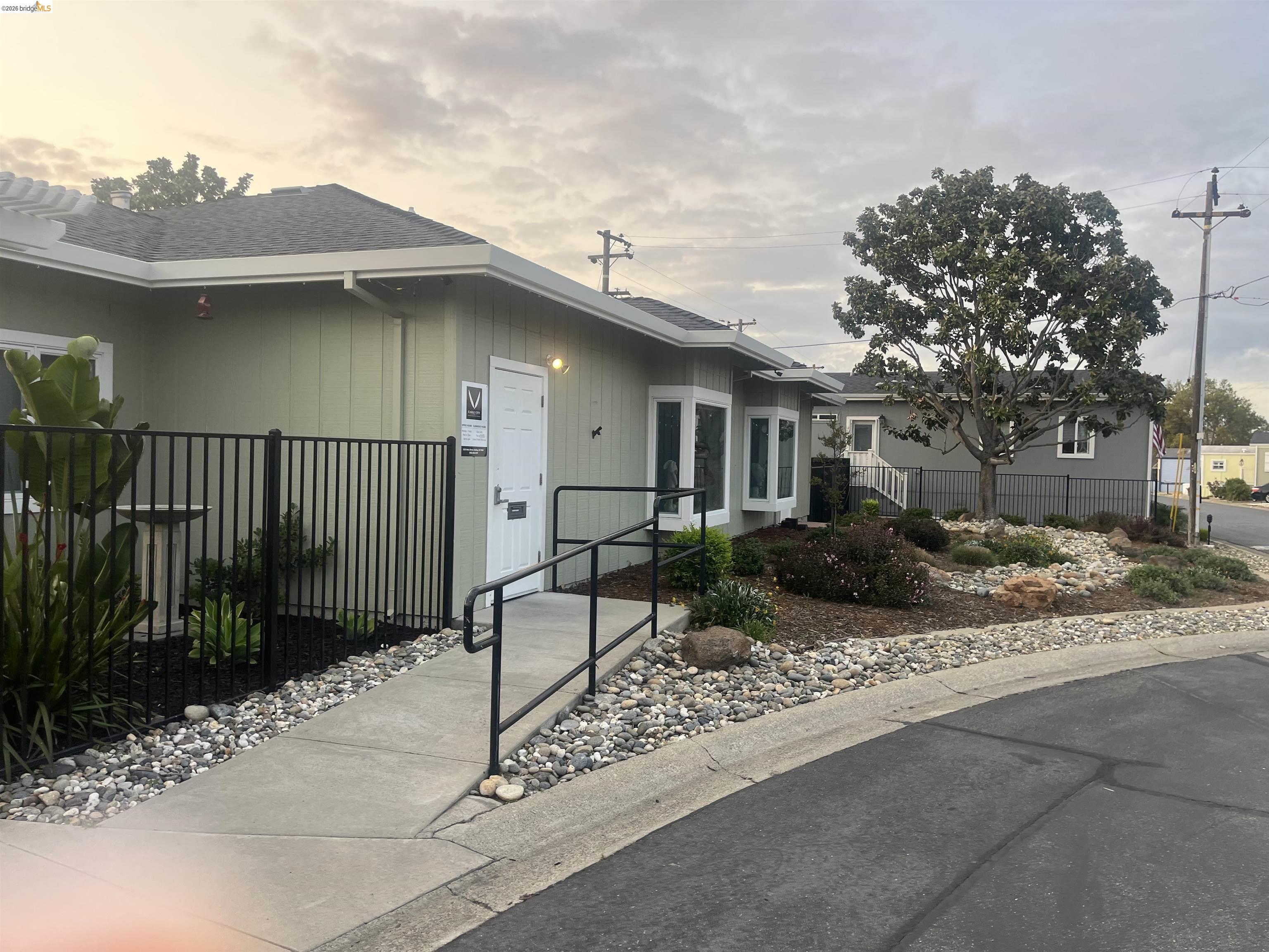 Detail Gallery Image 17 of 18 For 64 Oneida, Oakley,  CA 94581 - 2 Beds | 1 Baths