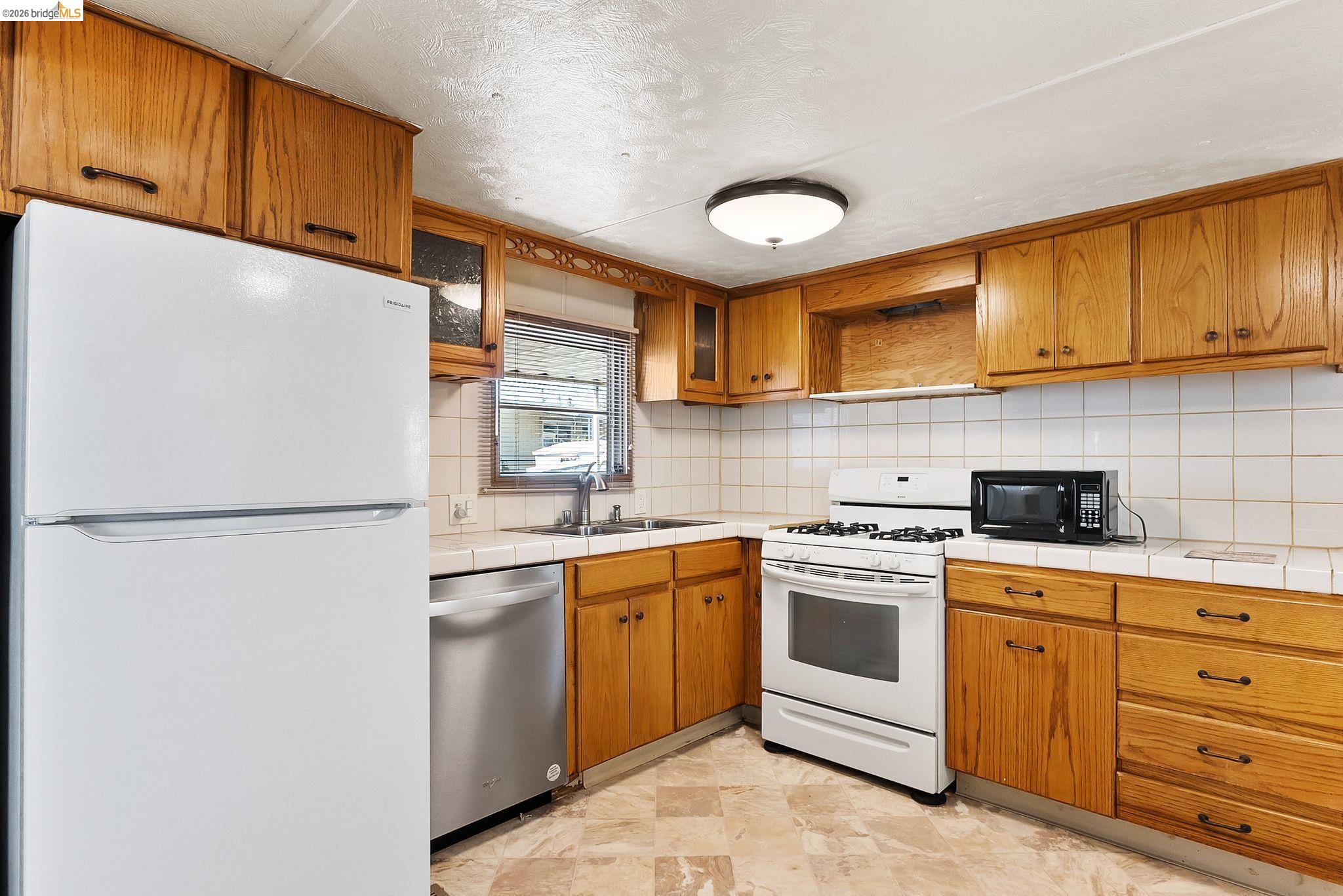 Detail Gallery Image 10 of 18 For 64 Oneida, Oakley,  CA 94581 - 2 Beds | 1 Baths