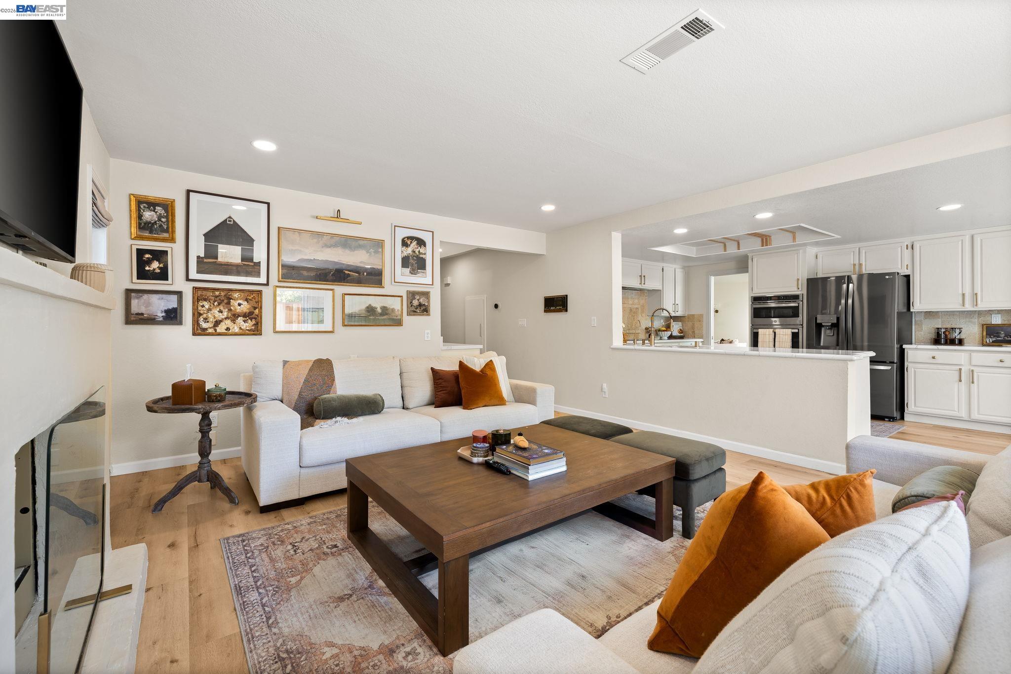 Detail Gallery Image 13 of 32 For 2170 Canyon Crest Avenue, San Ramon,  CA 94582 - 4 Beds | 3 Baths