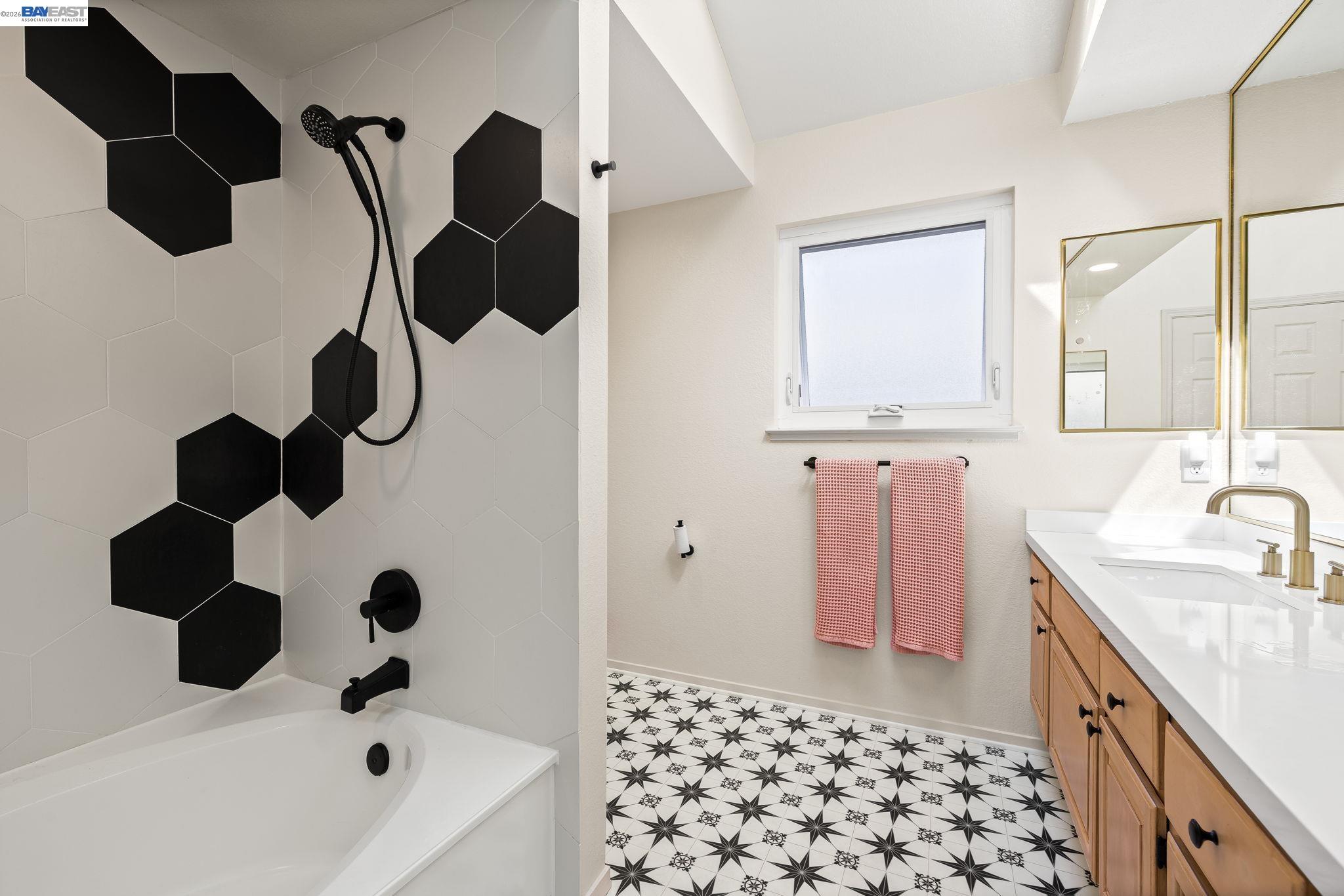 Detail Gallery Image 28 of 32 For 2170 Canyon Crest Avenue, San Ramon,  CA 94582 - 4 Beds | 3 Baths