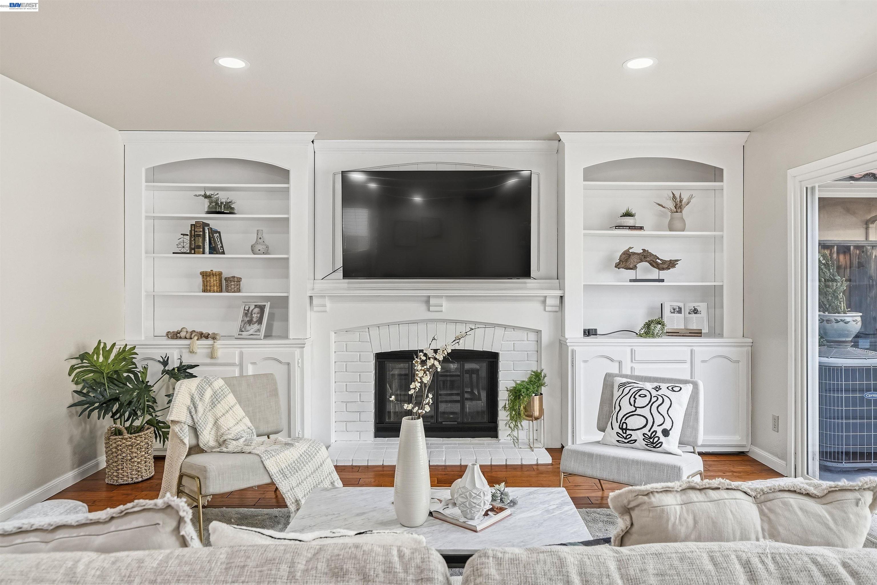 Detail Gallery Image 16 of 60 For 280 Summerford Cir, San Ramon,  CA 94583 - 4 Beds | 3 Baths