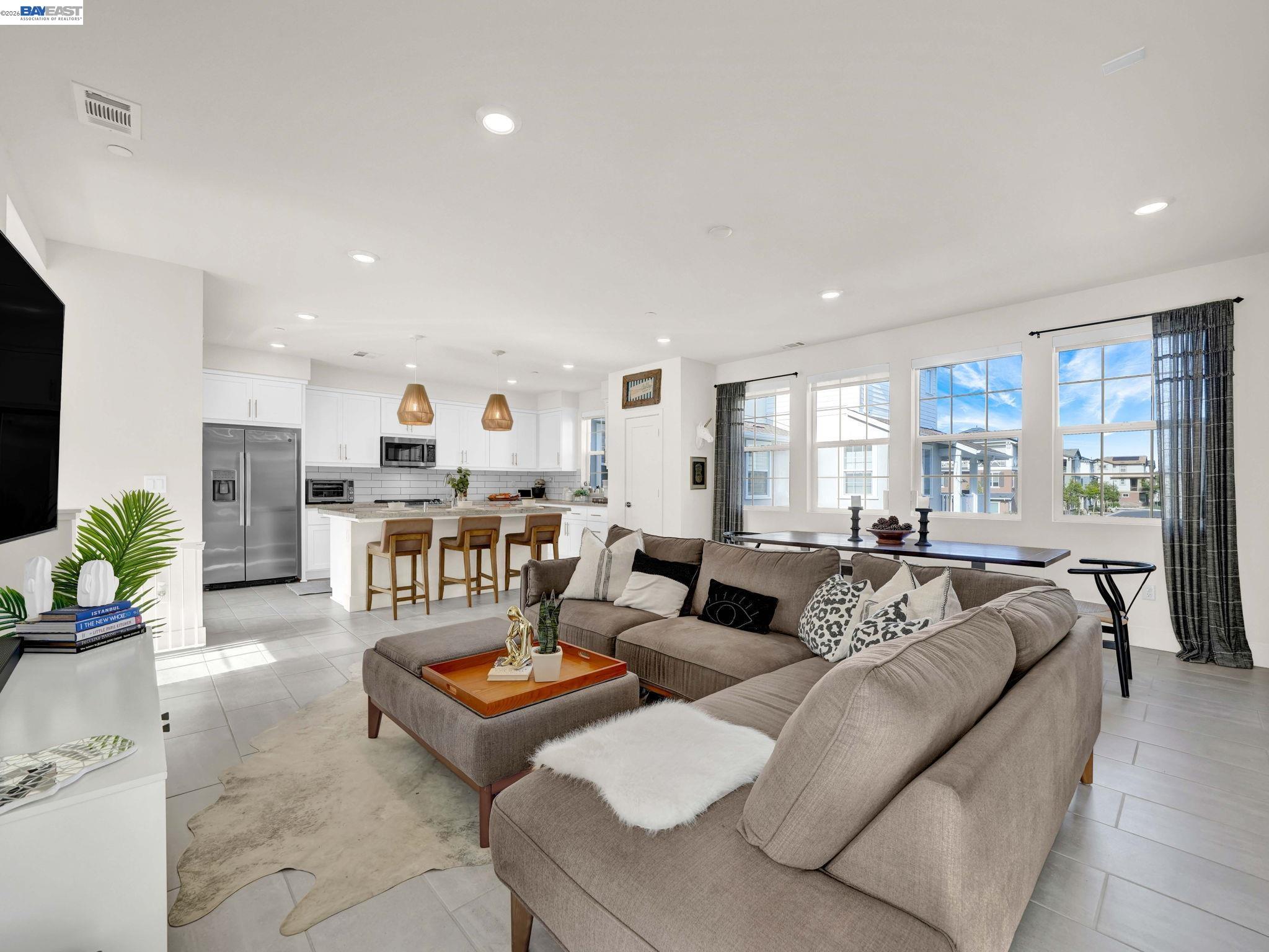 Detail Gallery Image 12 of 46 For 37457 Salt Grass Rd, Newark,  CA 94560 - 4 Beds | 3 Baths