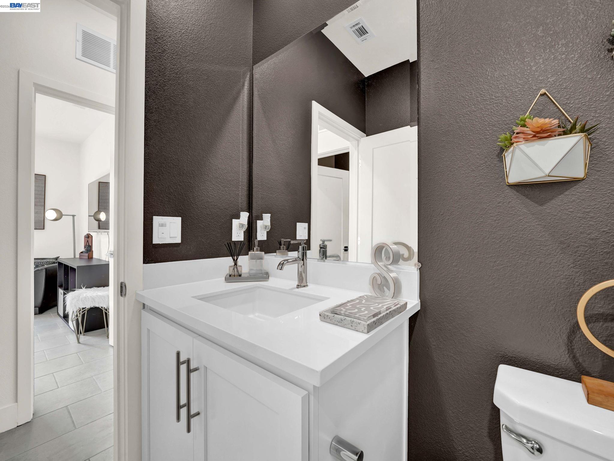 Detail Gallery Image 18 of 46 For 37457 Salt Grass Rd, Newark,  CA 94560 - 4 Beds | 3 Baths