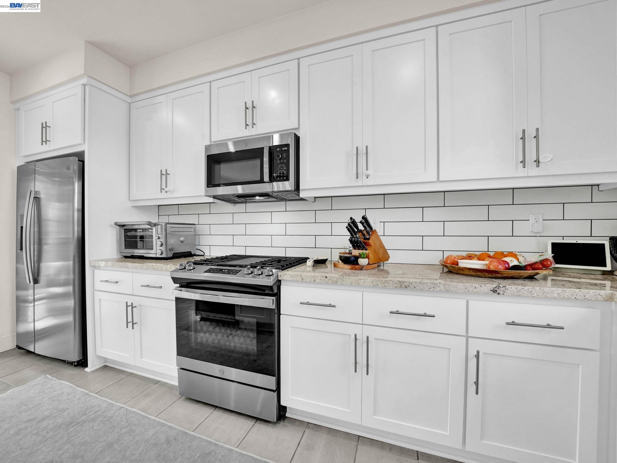 Detail Gallery Image 6 of 46 For 37457 Salt Grass Rd, Newark,  CA 94560 - 4 Beds | 3 Baths