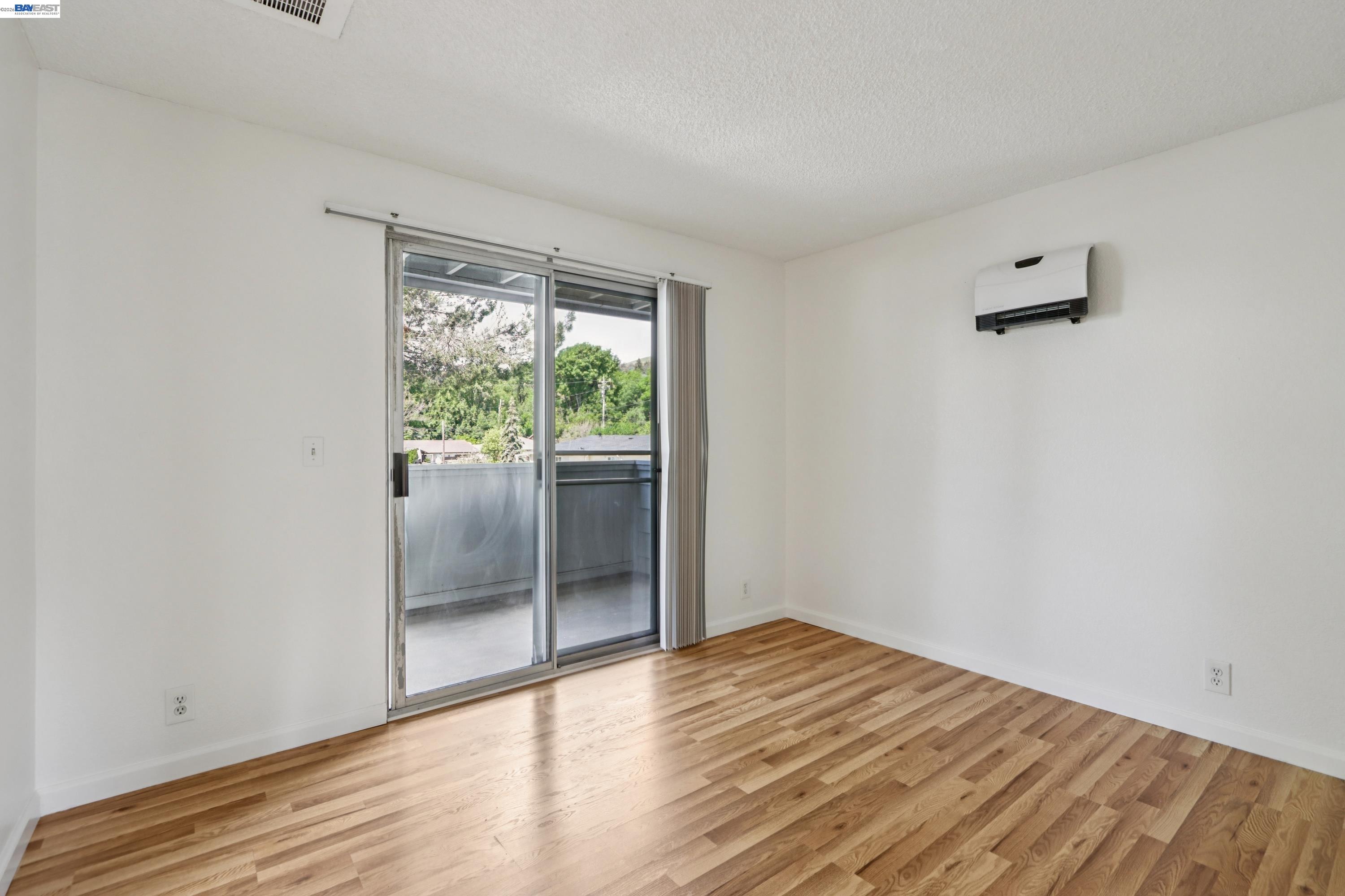 Detail Gallery Image 9 of 13 For 620 River Oak Way #84,  Hayward,  CA 94544 - 1 Beds | 1 Baths