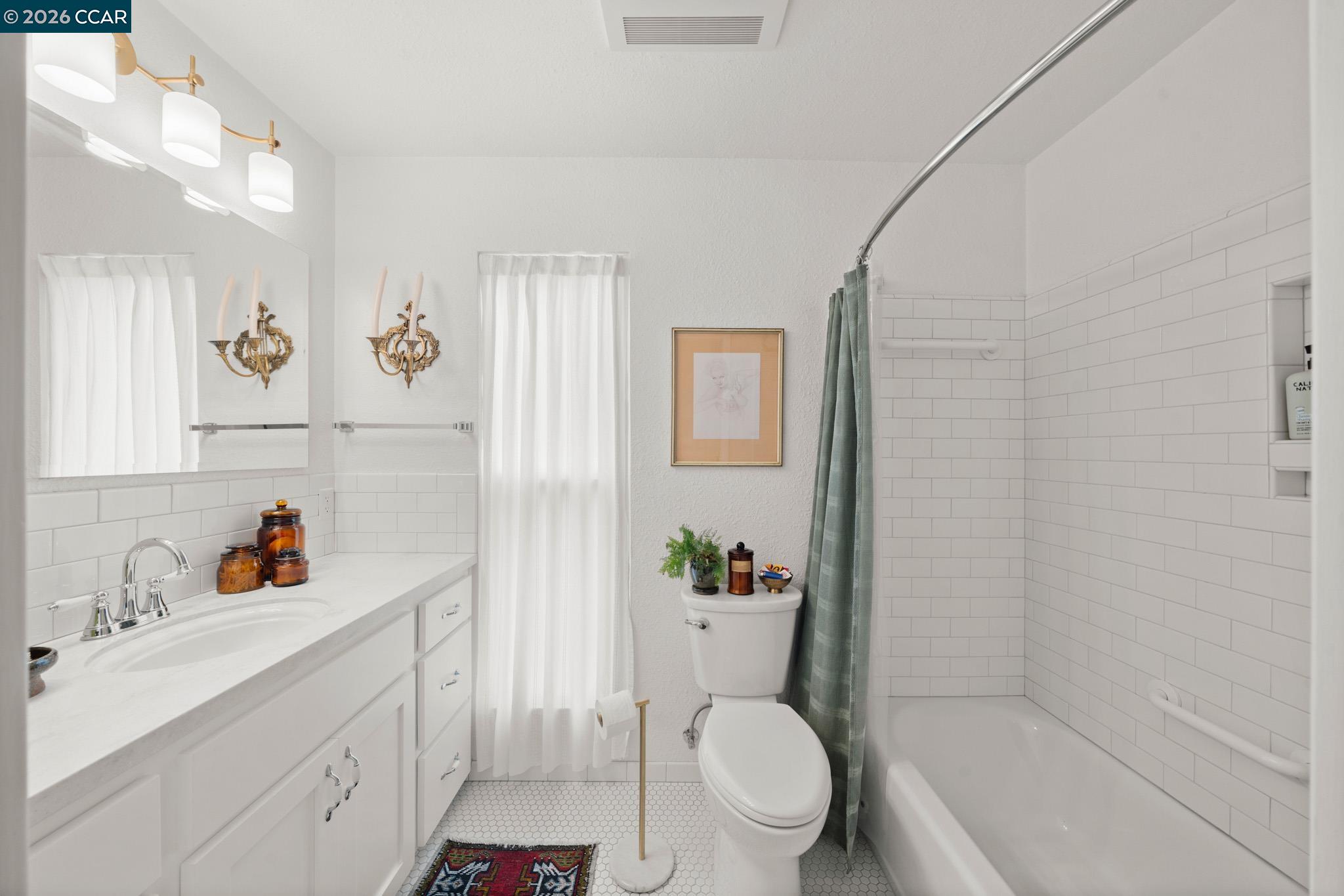 Detail Gallery Image 23 of 46 For 225 Woodside Ct, Grass Valley,  CA 95945 - 2 Beds | 2 Baths