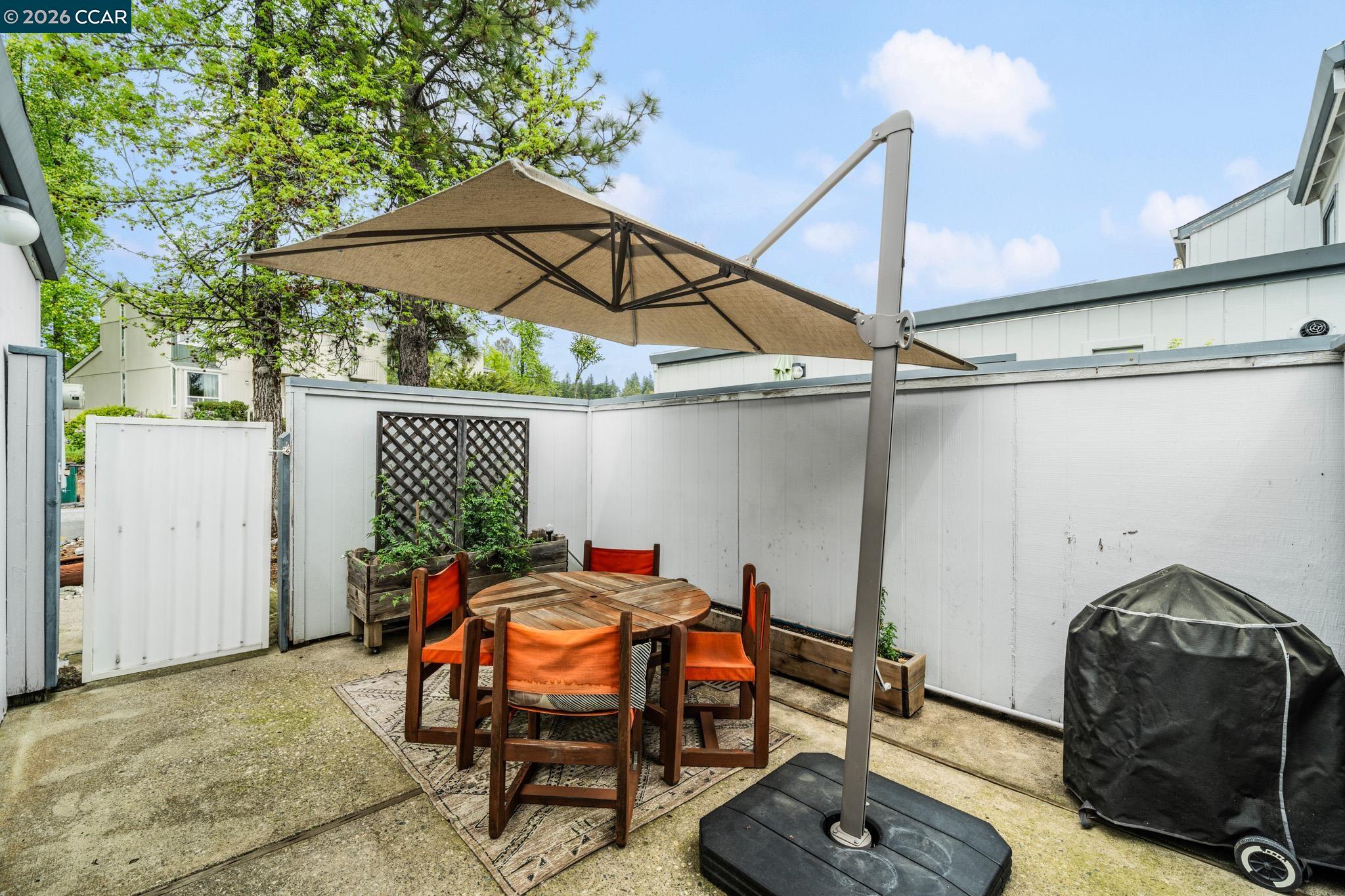 Detail Gallery Image 36 of 46 For 225 Woodside Ct, Grass Valley,  CA 95945 - 2 Beds | 2 Baths