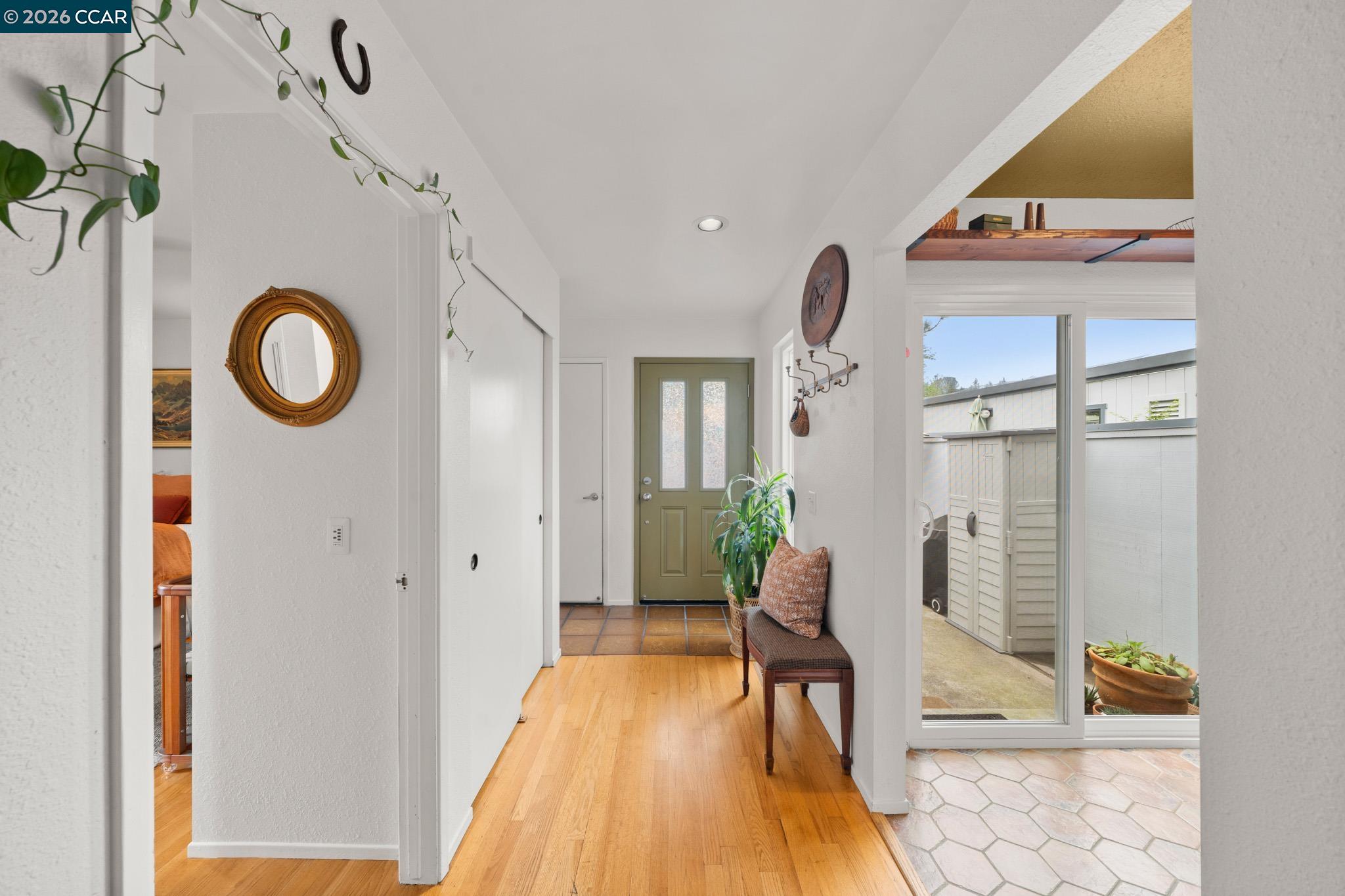 Detail Gallery Image 6 of 46 For 225 Woodside Ct, Grass Valley,  CA 95945 - 2 Beds | 2 Baths