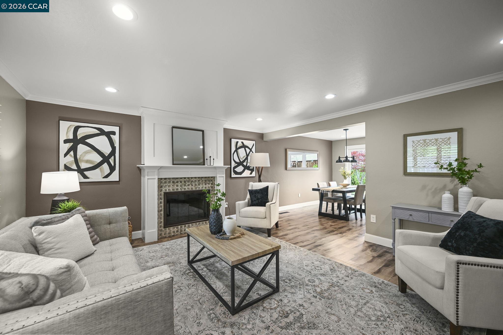 Detail Gallery Image 2 of 36 For 11 Ambleside Ct, Danville,  CA 94526 - 5 Beds | 2/1 Baths