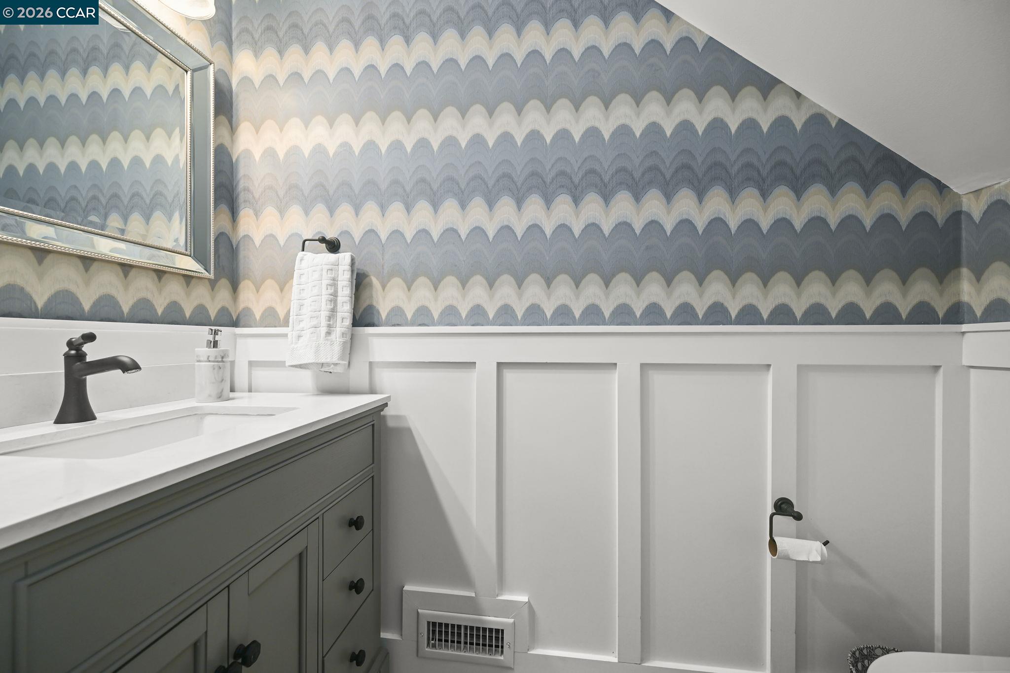 Detail Gallery Image 12 of 36 For 11 Ambleside Ct, Danville,  CA 94526 - 5 Beds | 2/1 Baths