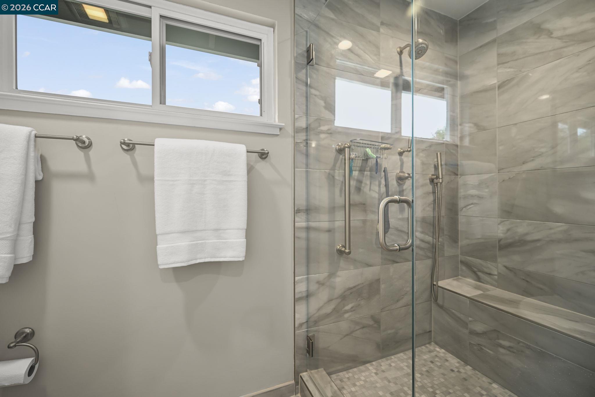 Detail Gallery Image 18 of 36 For 11 Ambleside Ct, Danville,  CA 94526 - 5 Beds | 2/1 Baths