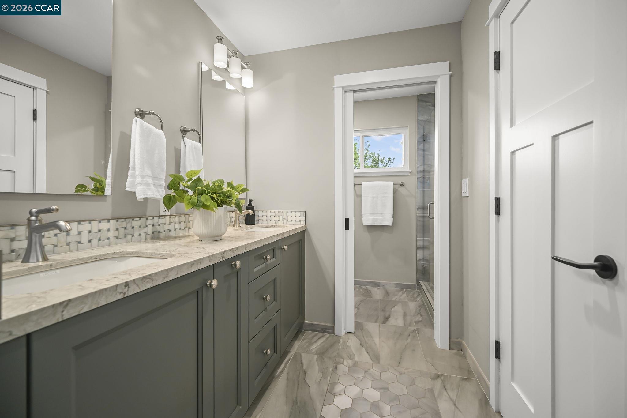 Detail Gallery Image 19 of 36 For 11 Ambleside Ct, Danville,  CA 94526 - 5 Beds | 2/1 Baths