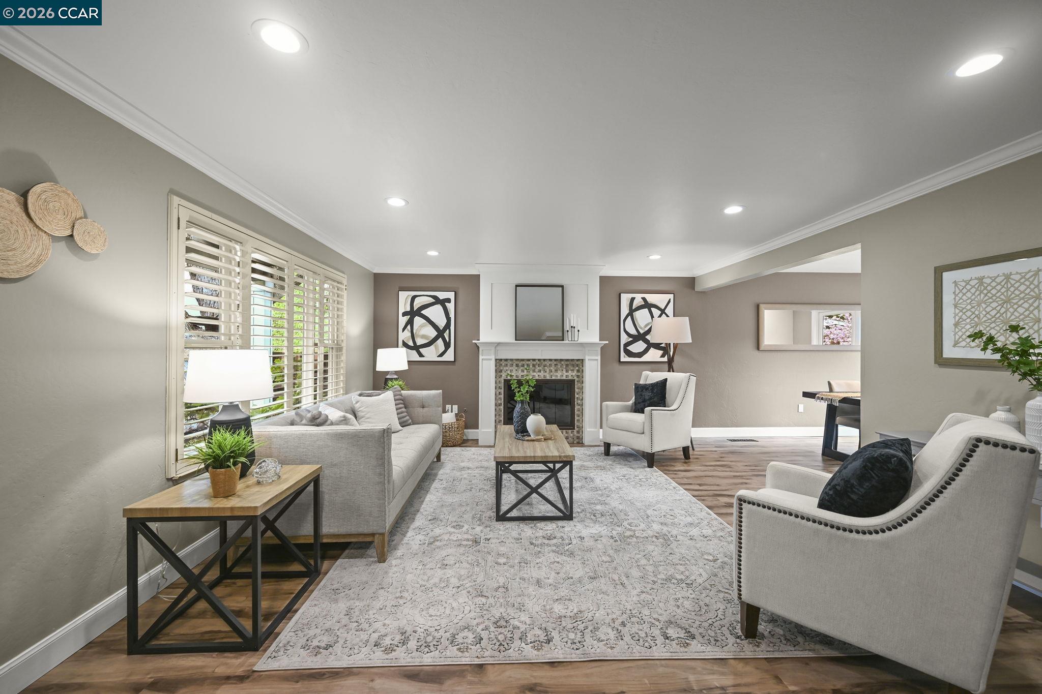 Detail Gallery Image 3 of 36 For 11 Ambleside Ct, Danville,  CA 94526 - 5 Beds | 2/1 Baths