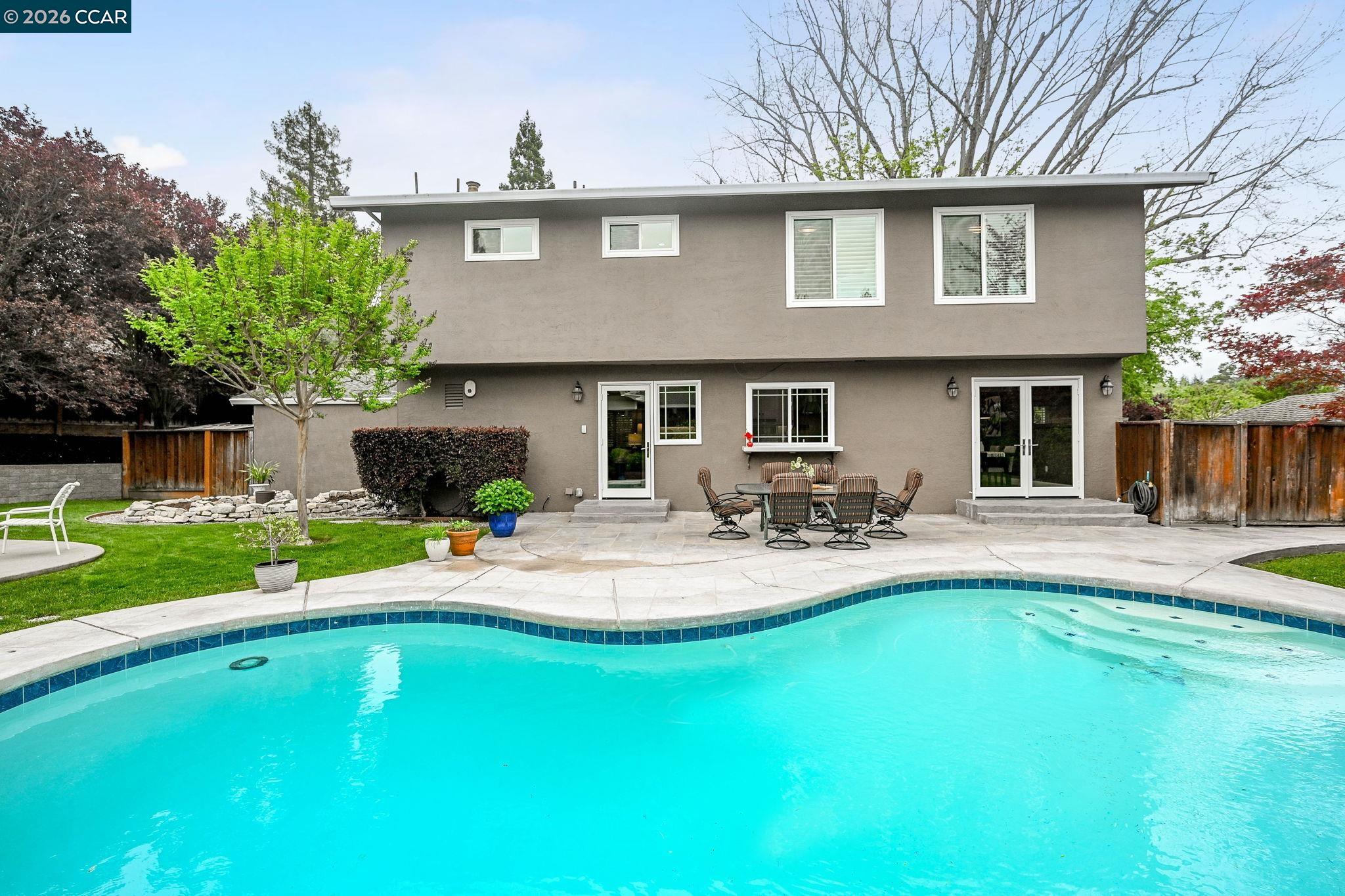 Detail Gallery Image 27 of 36 For 11 Ambleside Ct, Danville,  CA 94526 - 5 Beds | 2/1 Baths