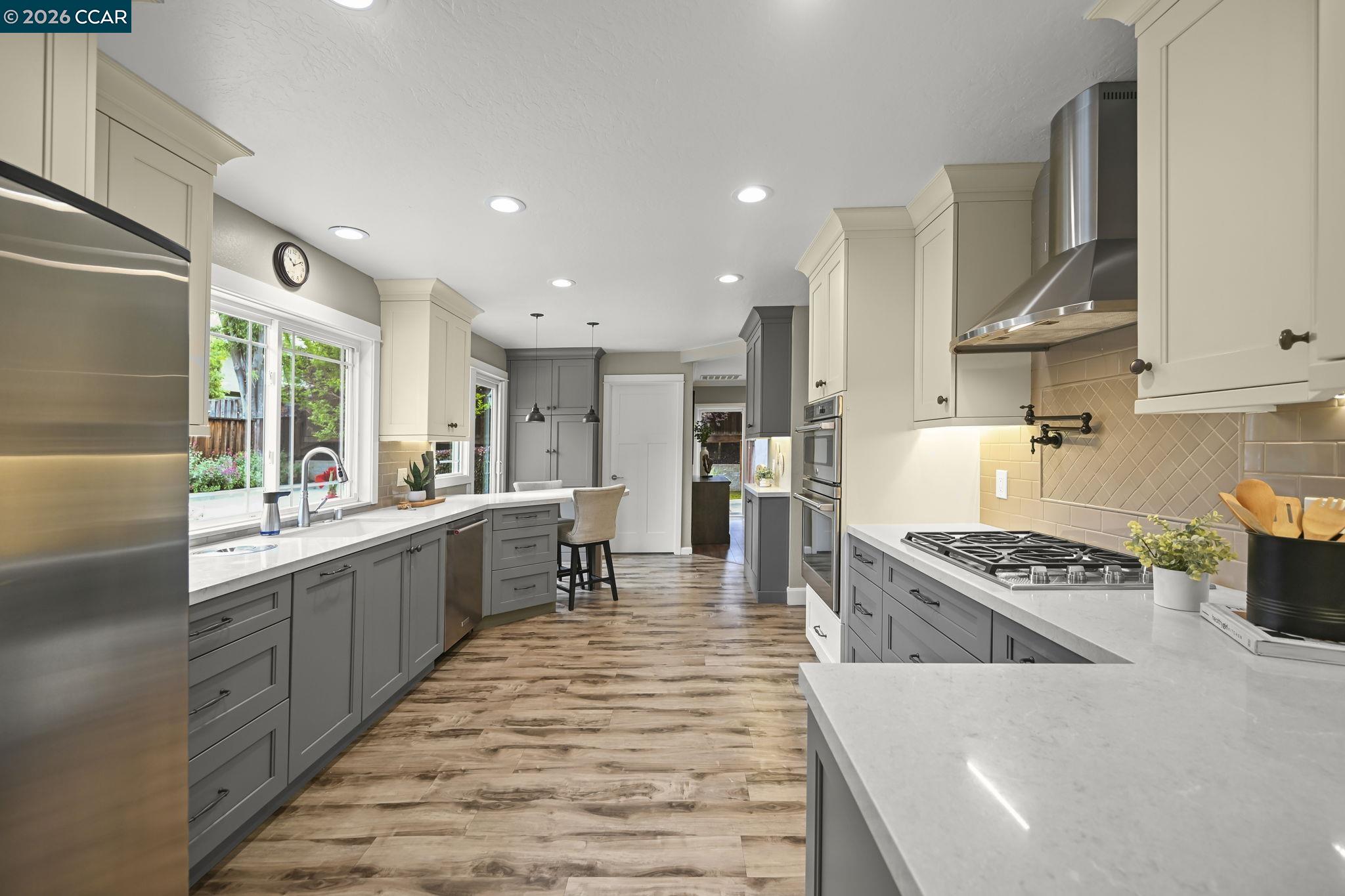 Detail Gallery Image 7 of 36 For 11 Ambleside Ct, Danville,  CA 94526 - 5 Beds | 2/1 Baths