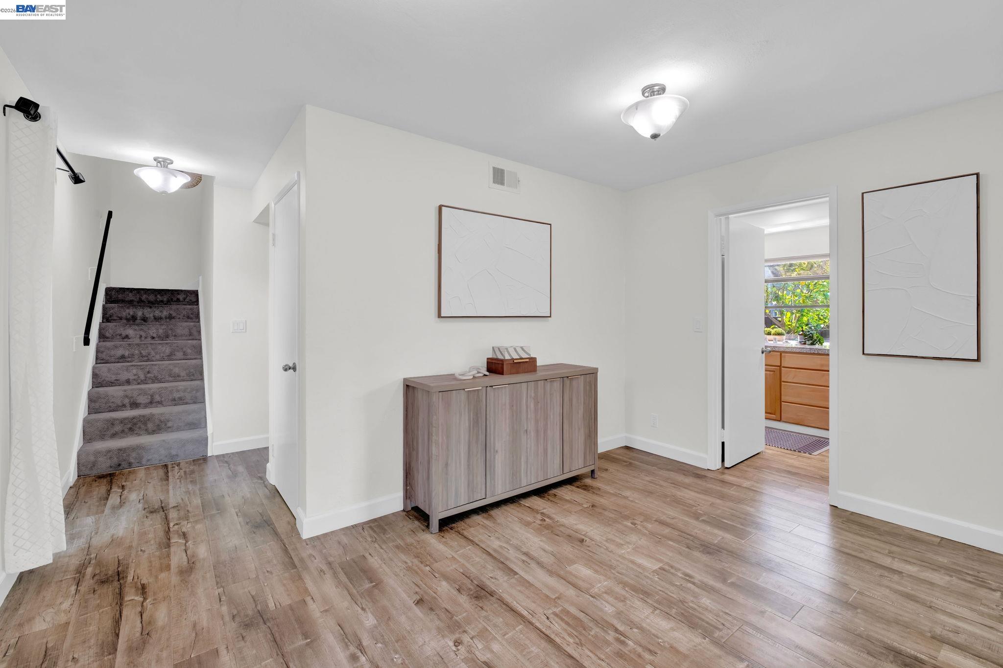 Photo #9: 41129261 Listing: Photo #9