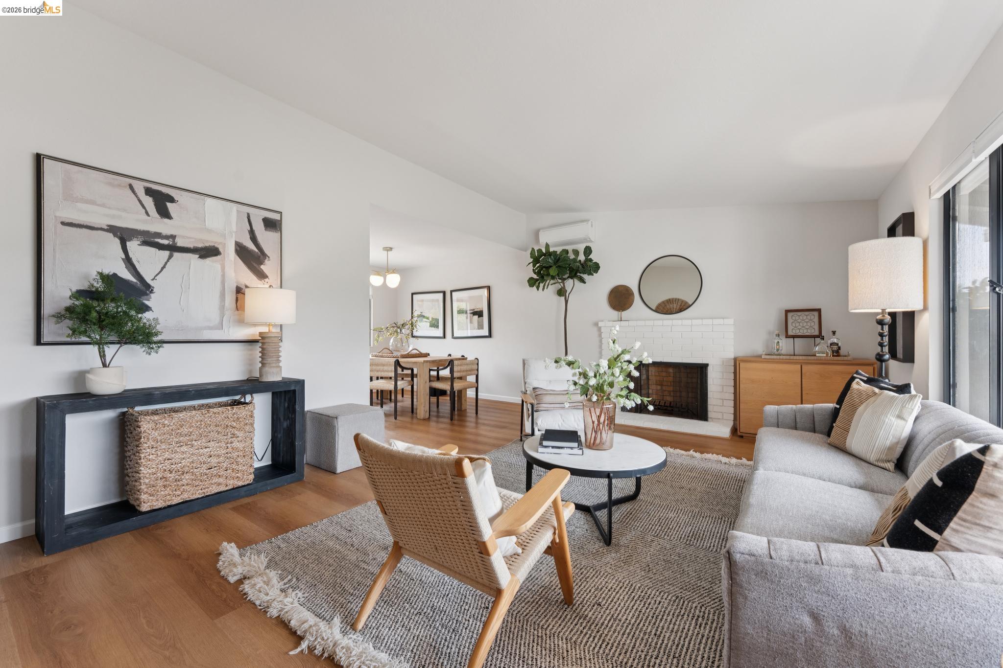 Front Image Thumbnail for EB41129262