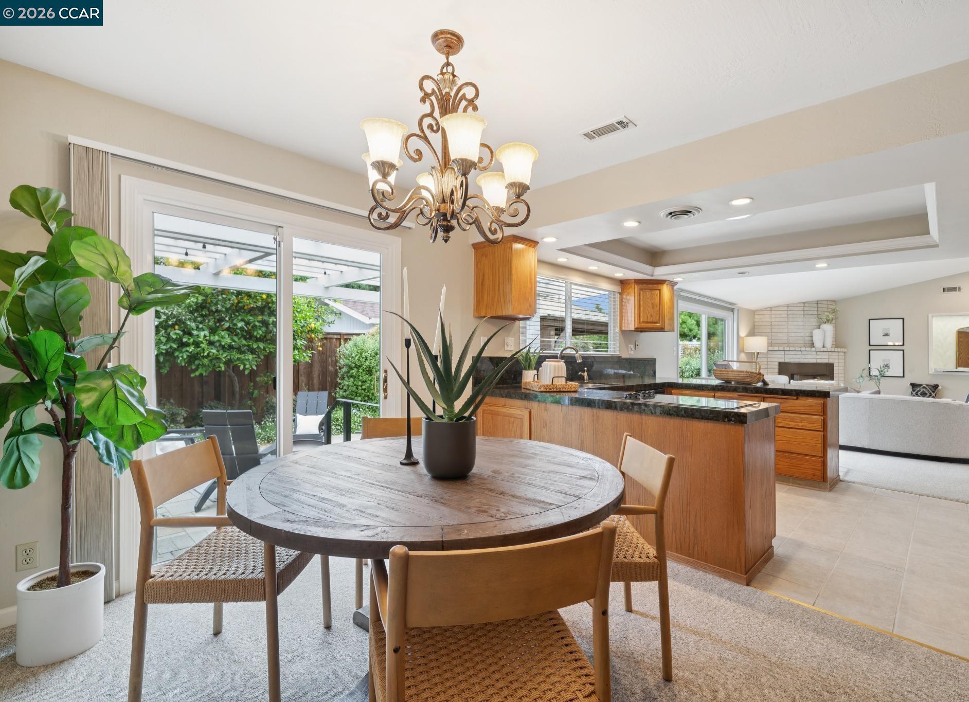 Detail Gallery Image 10 of 36 For 3245 Mckean Dr, Concord,  CA 94518 - 4 Beds | 2 Baths