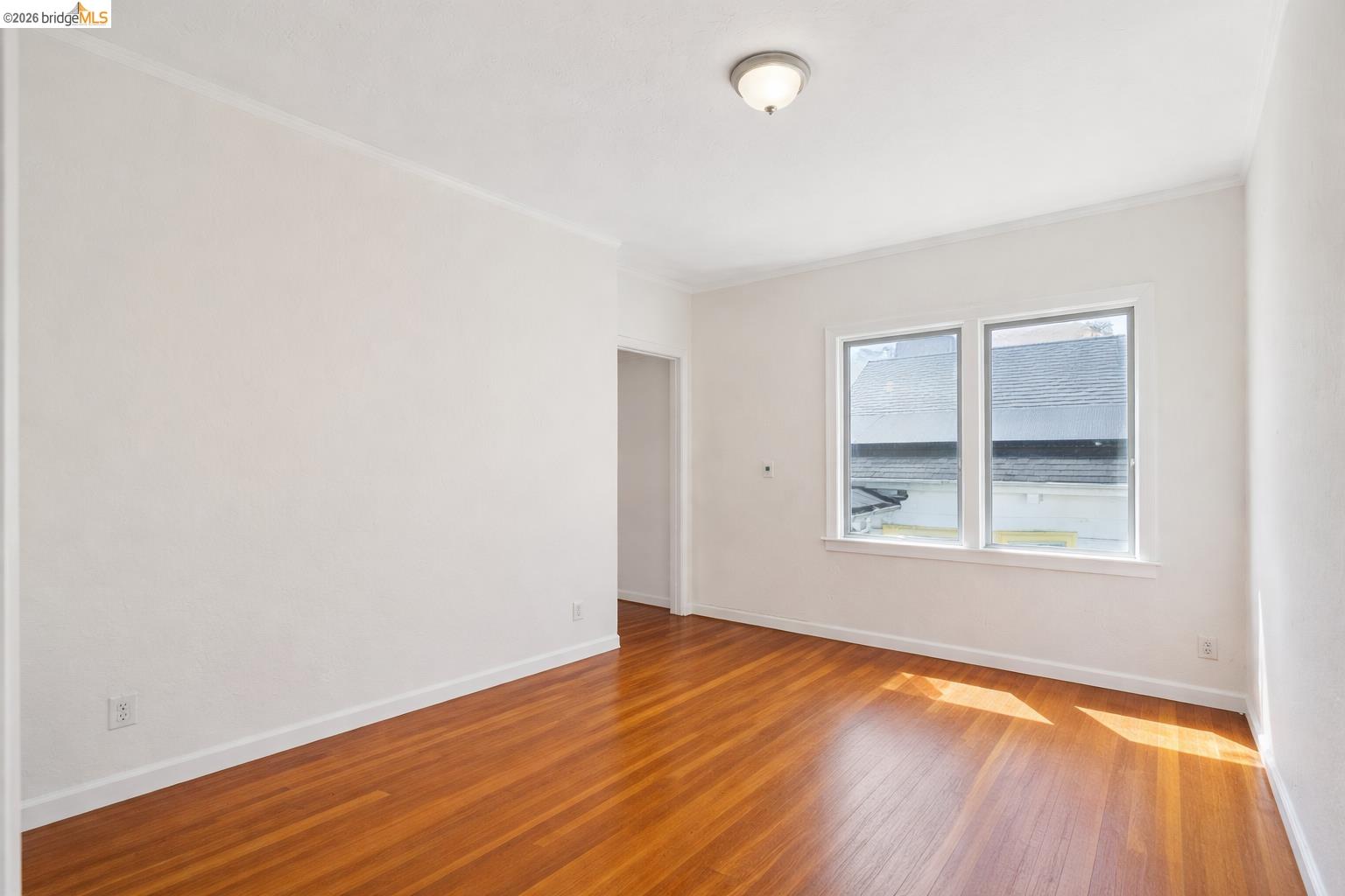 Detail Gallery Image 8 of 36 For 876-880 52nd St, Oakland,  CA 94608 - – Beds | – Baths