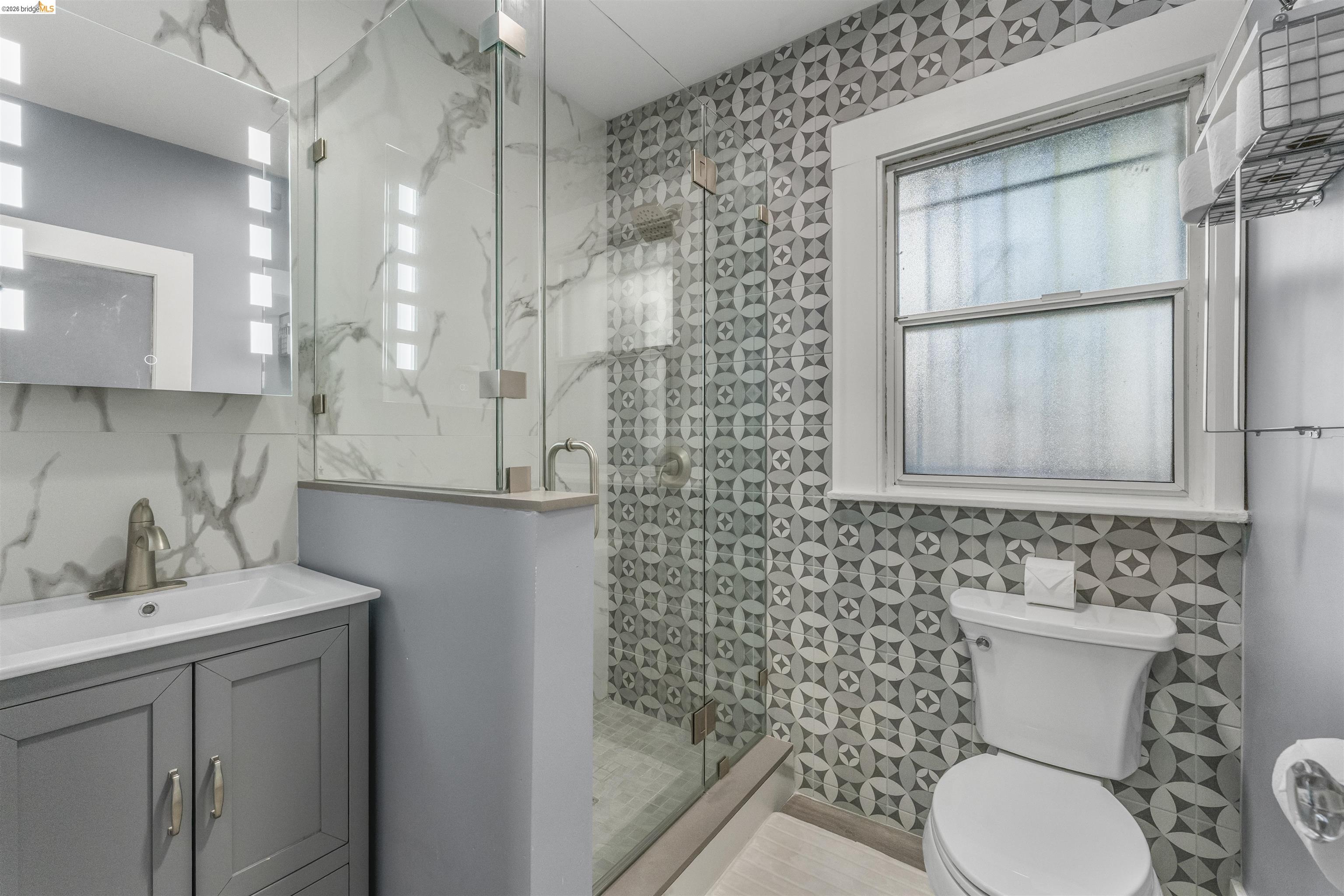 Detail Gallery Image 10 of 17 For 2421 Hilgard Ave, Berkeley,  CA 94709 - – Beds | – Baths