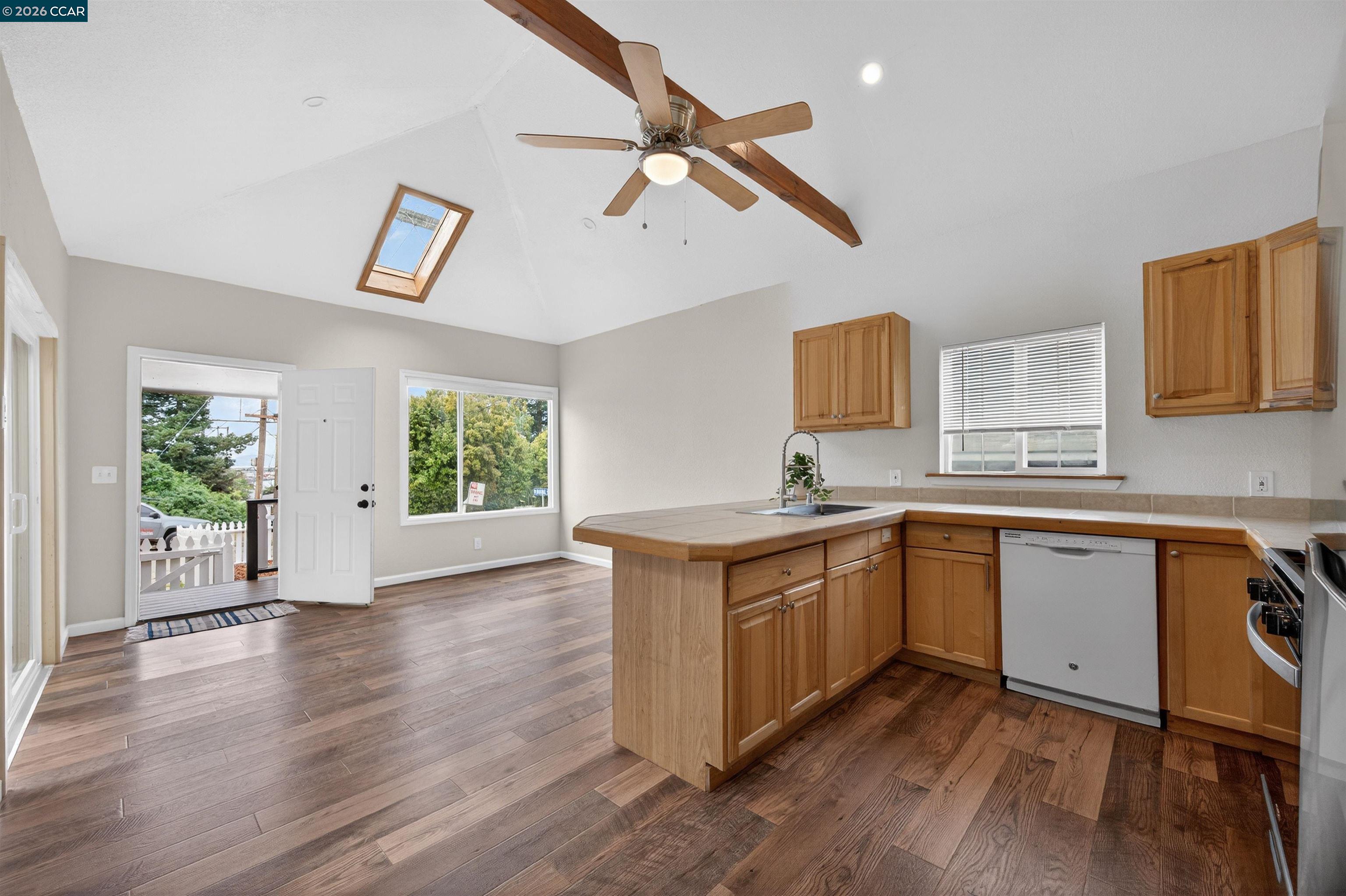 Front Image Thumbnail for CC41129266