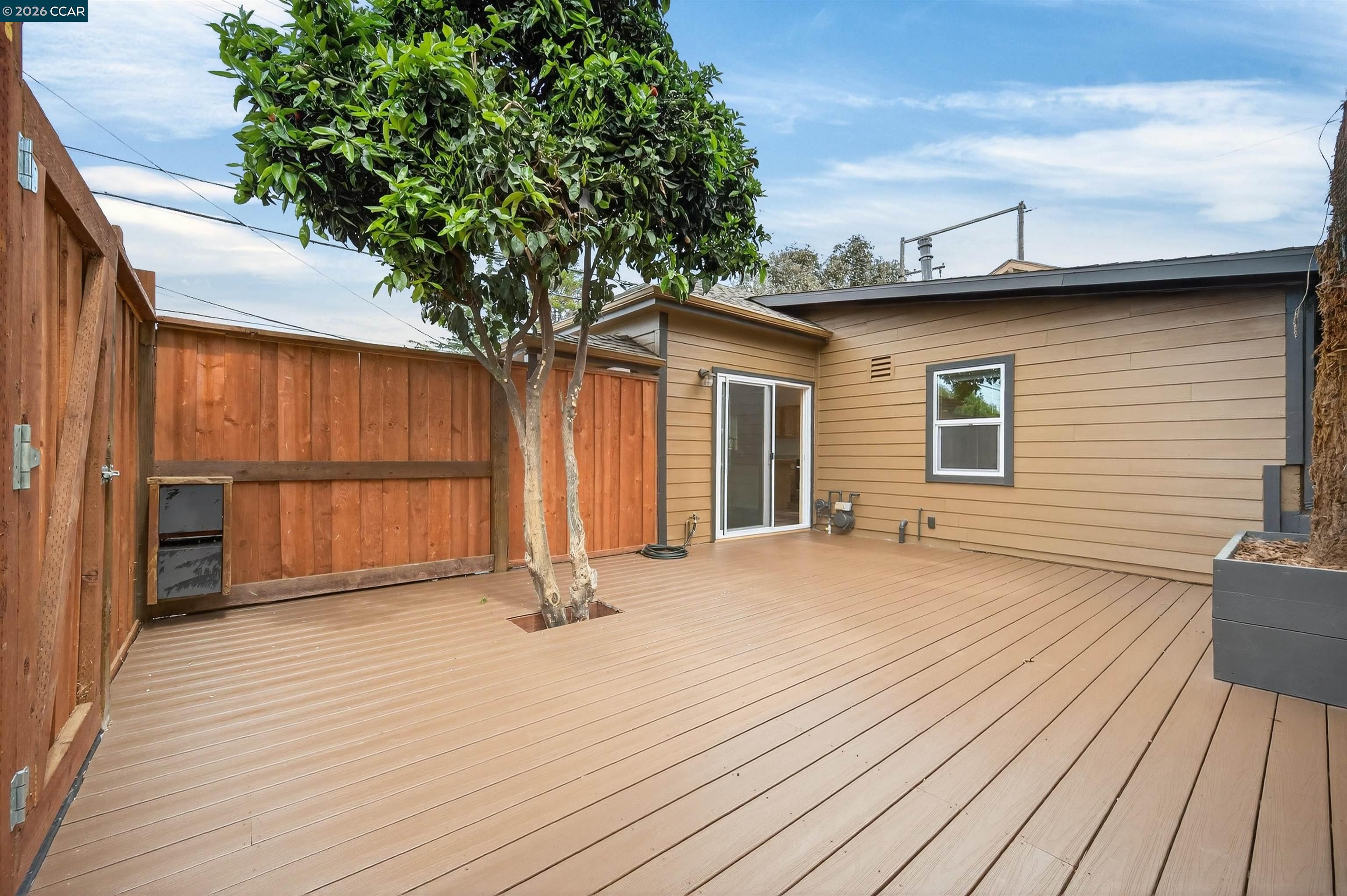 Detail Gallery Image 3 of 26 For 514 Butte St, Vallejo,  CA 94590 - 2 Beds | 2 Baths