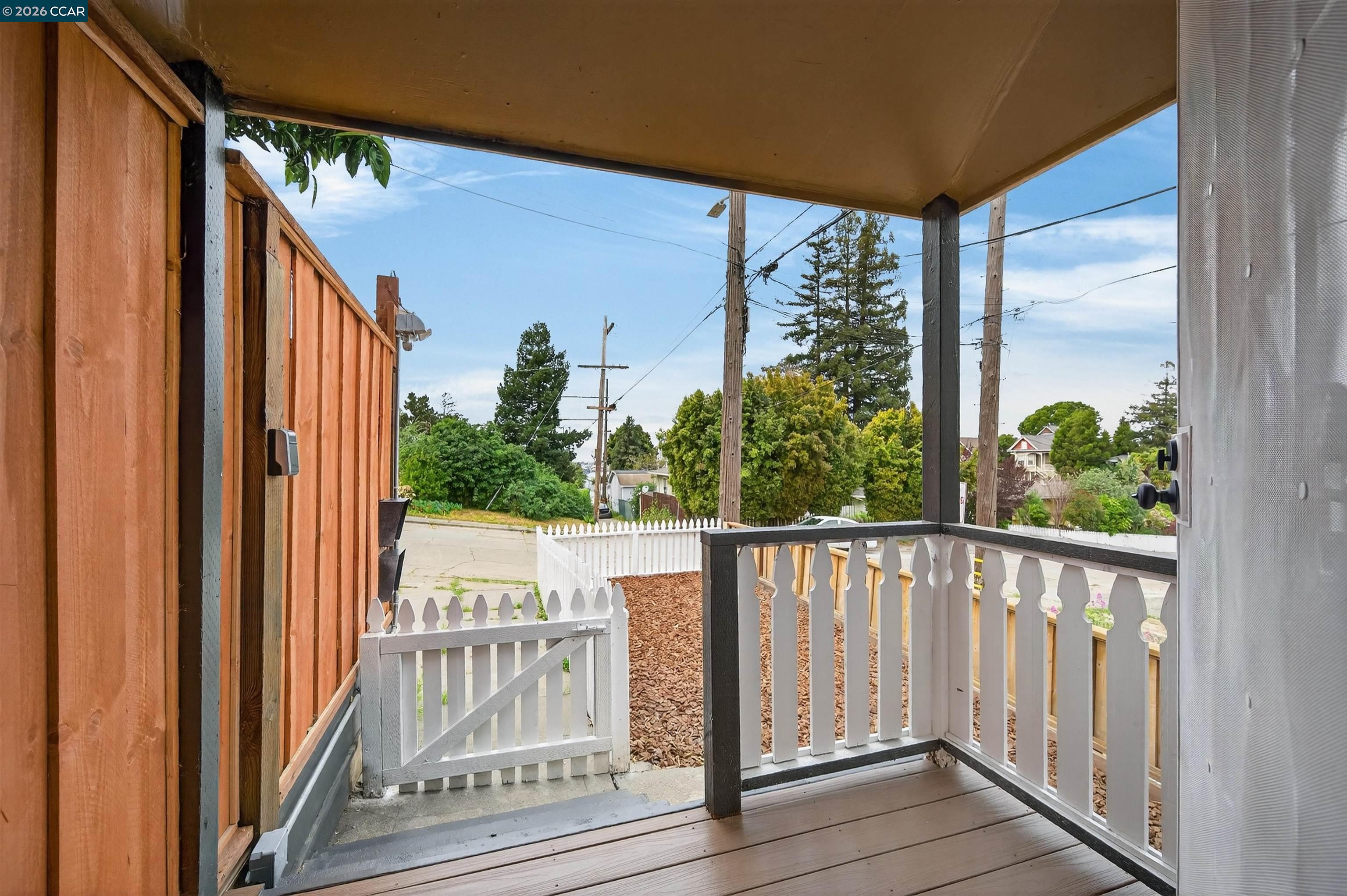 Detail Gallery Image 8 of 26 For 514 Butte St, Vallejo,  CA 94590 - 2 Beds | 2 Baths