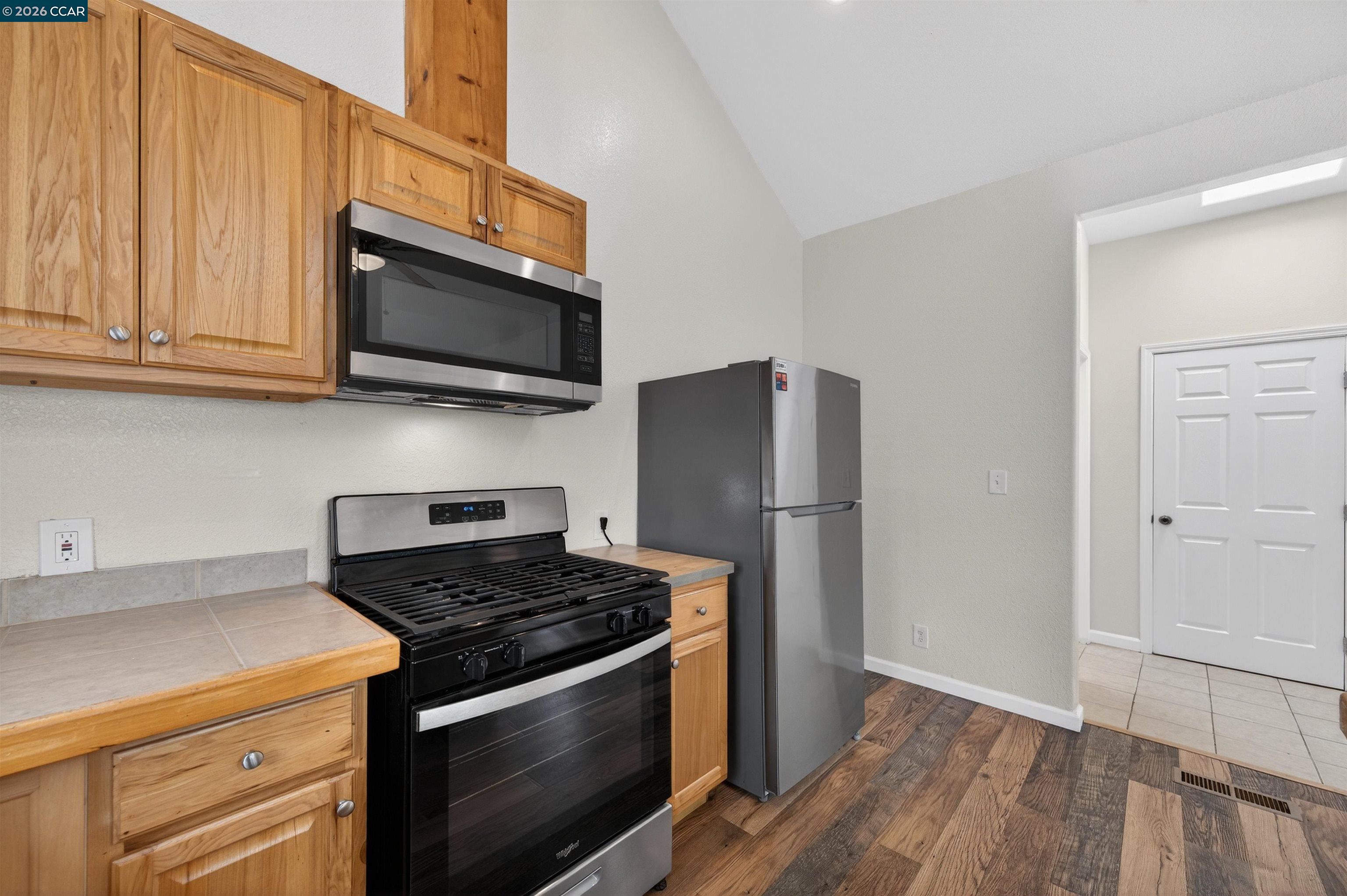 Detail Gallery Image 10 of 26 For 514 Butte St, Vallejo,  CA 94590 - 2 Beds | 2 Baths