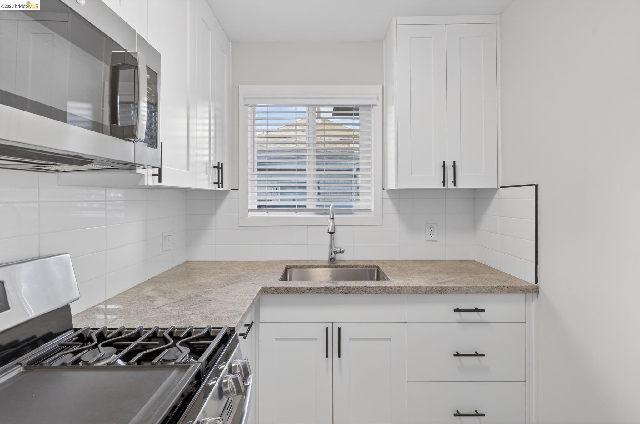 Detail Gallery Image 19 of 60 For 1929 Haste St, Berkeley,  CA 94704 - – Beds | – Baths