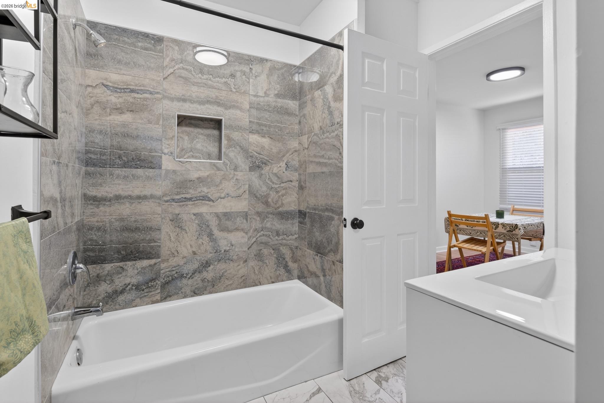 Detail Gallery Image 21 of 60 For 1929 Haste St, Berkeley,  CA 94704 - – Beds | – Baths