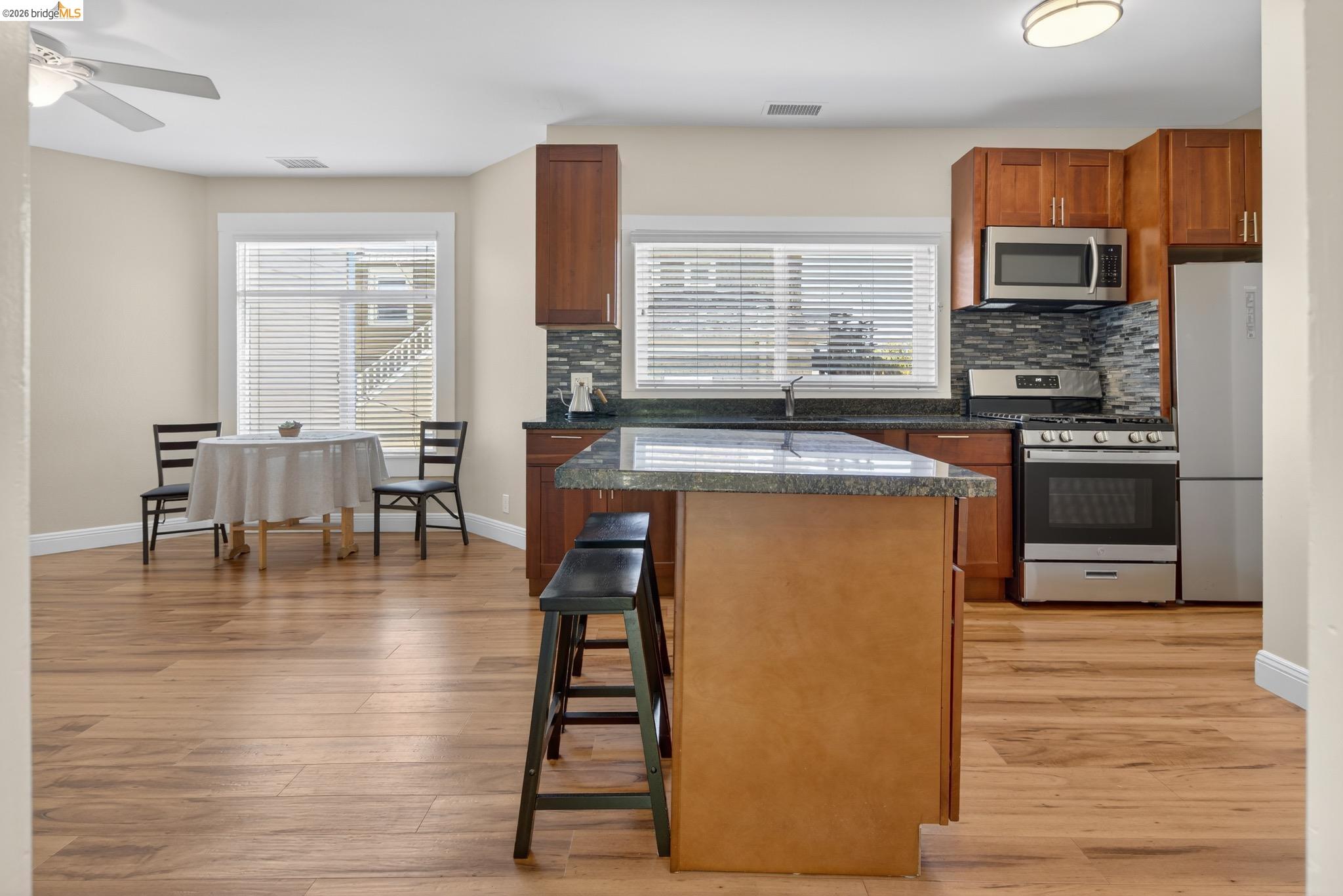 Detail Gallery Image 30 of 60 For 1929 Haste St, Berkeley,  CA 94704 - – Beds | – Baths