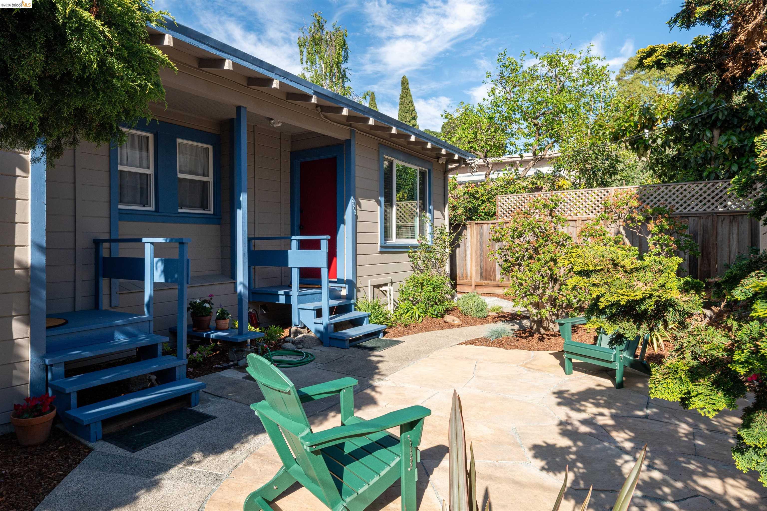 Detail Gallery Image 4 of 60 For 1929 Haste St, Berkeley,  CA 94704 - – Beds | – Baths