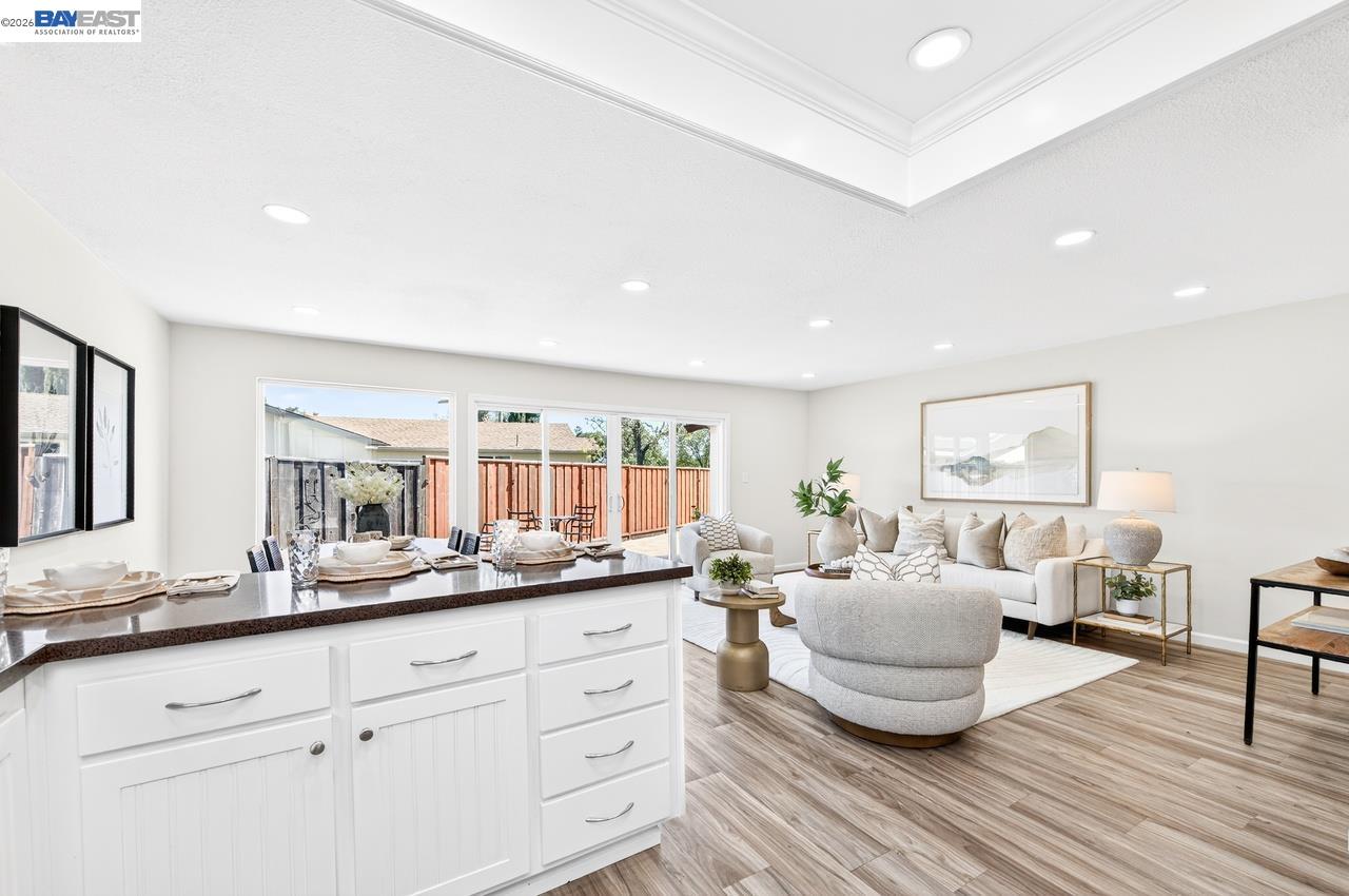 Detail Gallery Image 17 of 44 For 3921 Alma Ct, Pleasanton,  CA 94588 - 4 Beds | 2 Baths