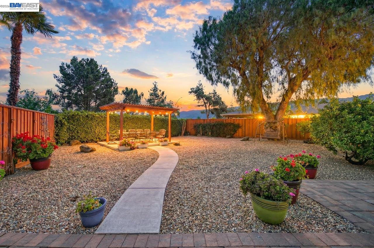 Detail Gallery Image 3 of 44 For 3921 Alma Ct, Pleasanton,  CA 94588 - 4 Beds | 2 Baths