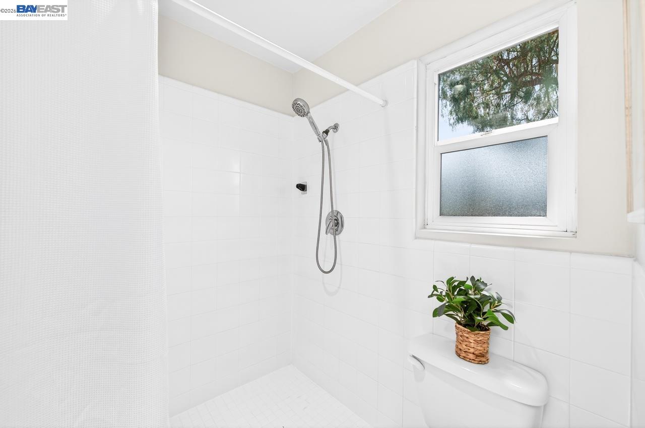 Detail Gallery Image 31 of 44 For 3921 Alma Ct, Pleasanton,  CA 94588 - 4 Beds | 2 Baths